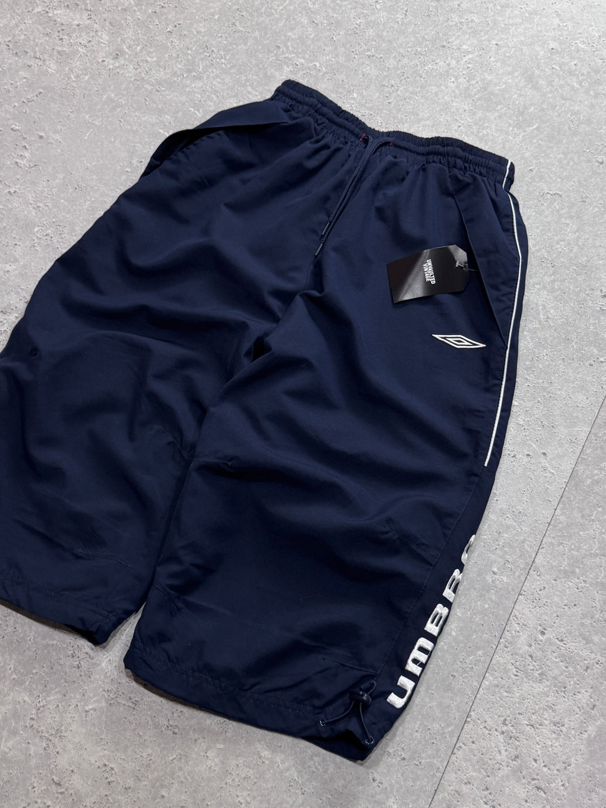 2000s Umbro Spellout 3/4 Track Shorts (S)