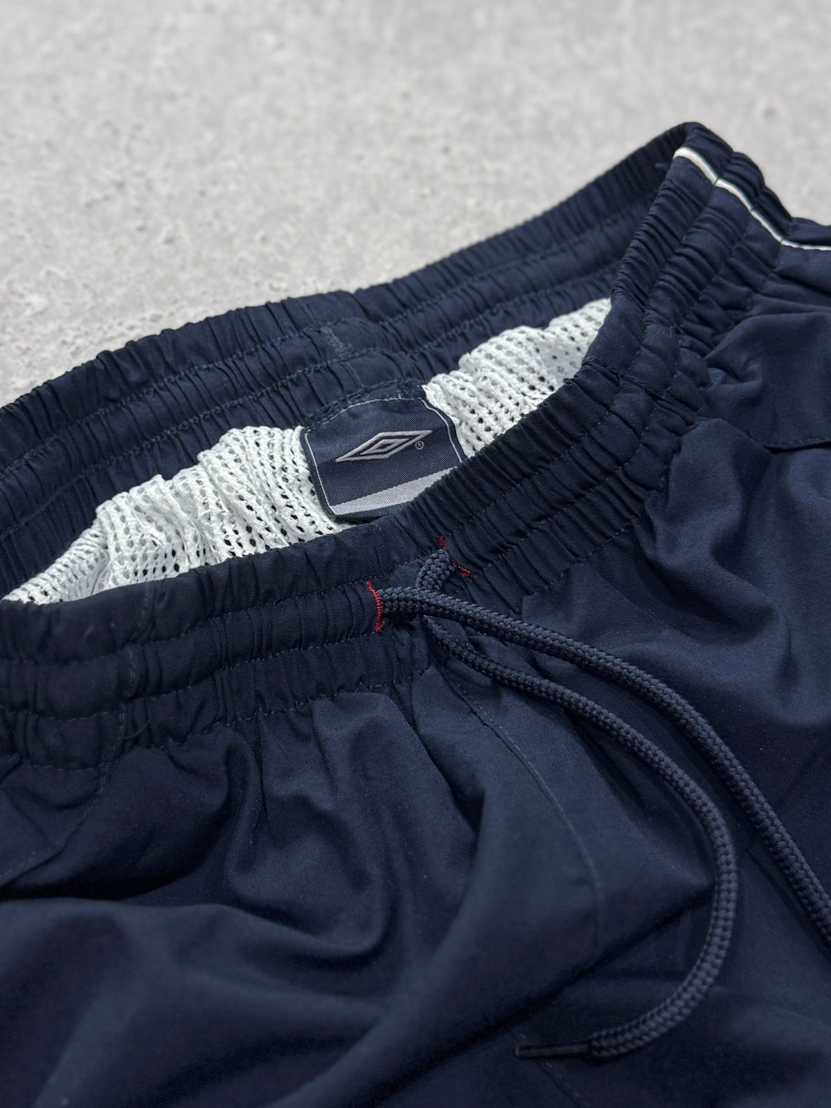 2000s Umbro Spellout 3/4 Track Shorts (S)