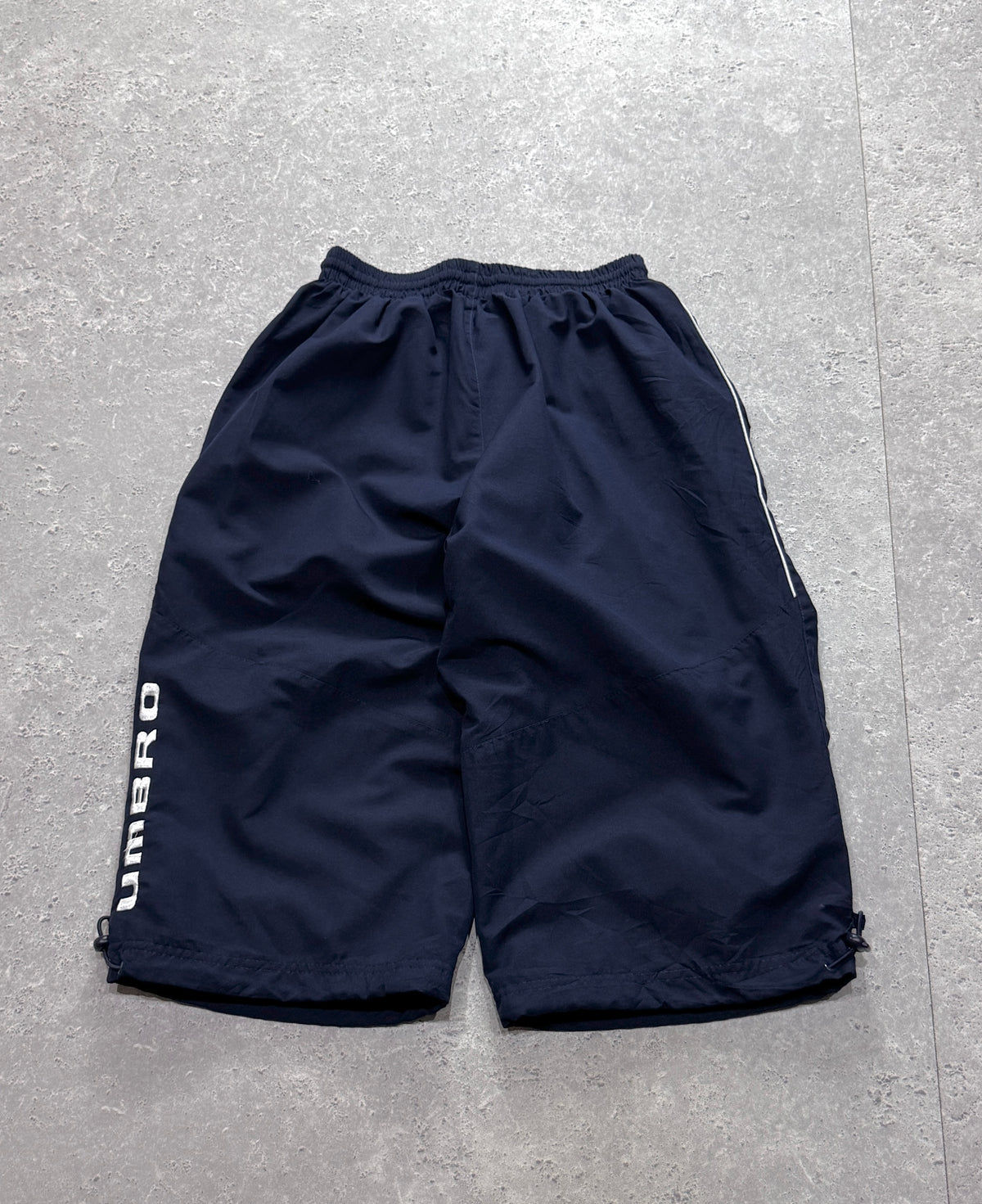 2000s Umbro Spellout 3/4 Track Shorts (S)