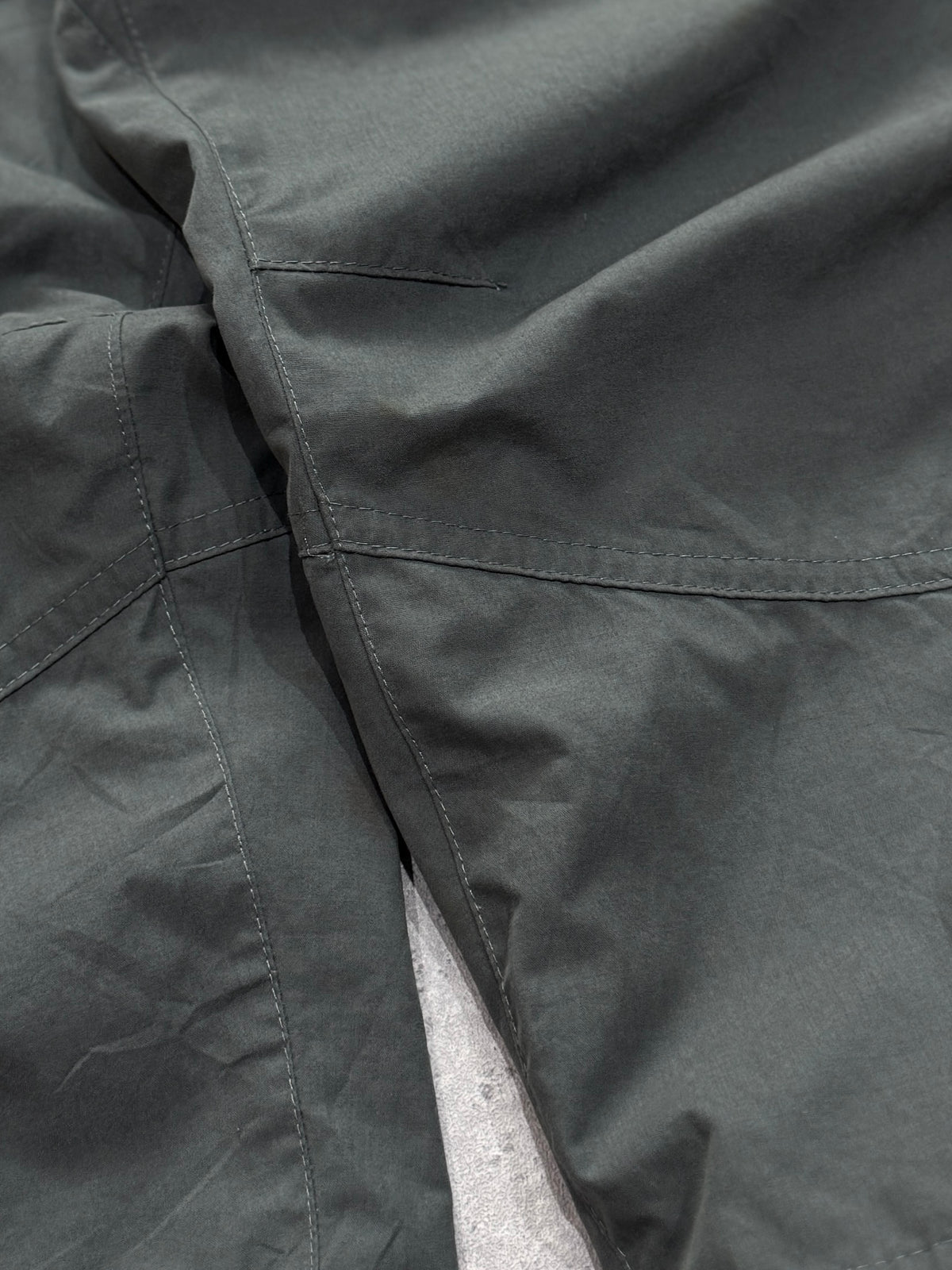 Vintage 2000s Adidas Spellout 3/4 Track Shorts (30")