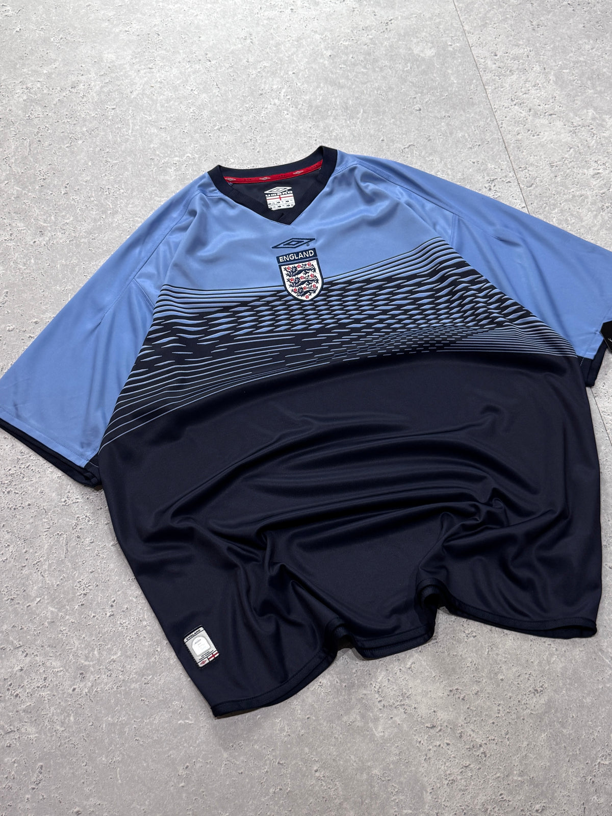 Vintage 2000s Umbro X England Training Jersey (XXL)