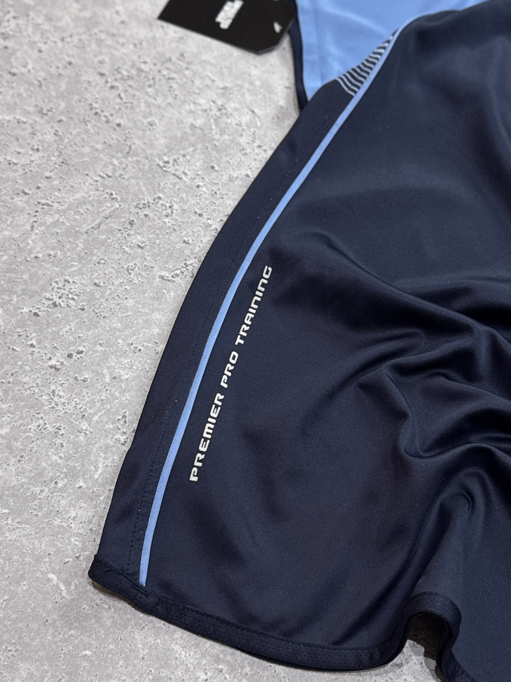 Vintage 2000s Umbro X England Training Jersey (XXL)