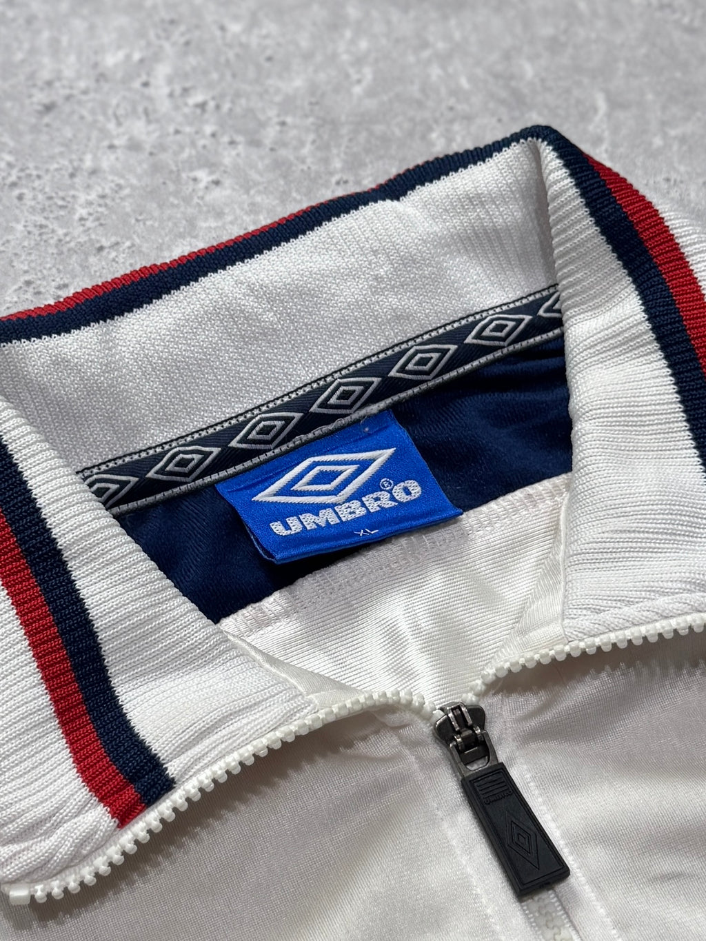 Vintage 90s Umbro White & Navy Track Jacket (XL)