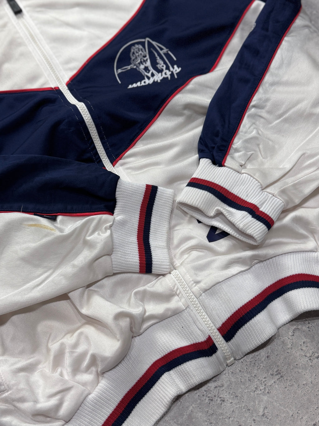Vintage 90s Umbro White & Navy Track Jacket (XL)
