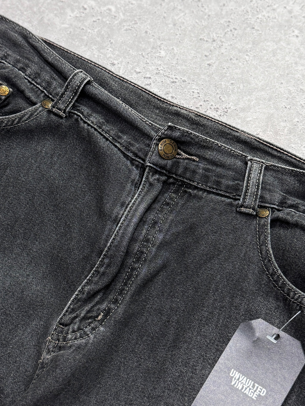 Vintage 2000s Denim Jorts (34”)