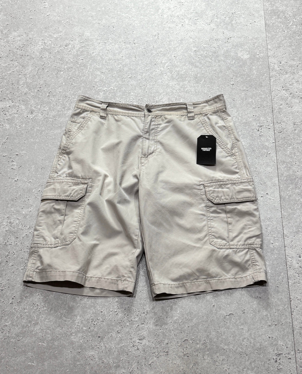 Vintage 2000s Cargo Shorts (34”)