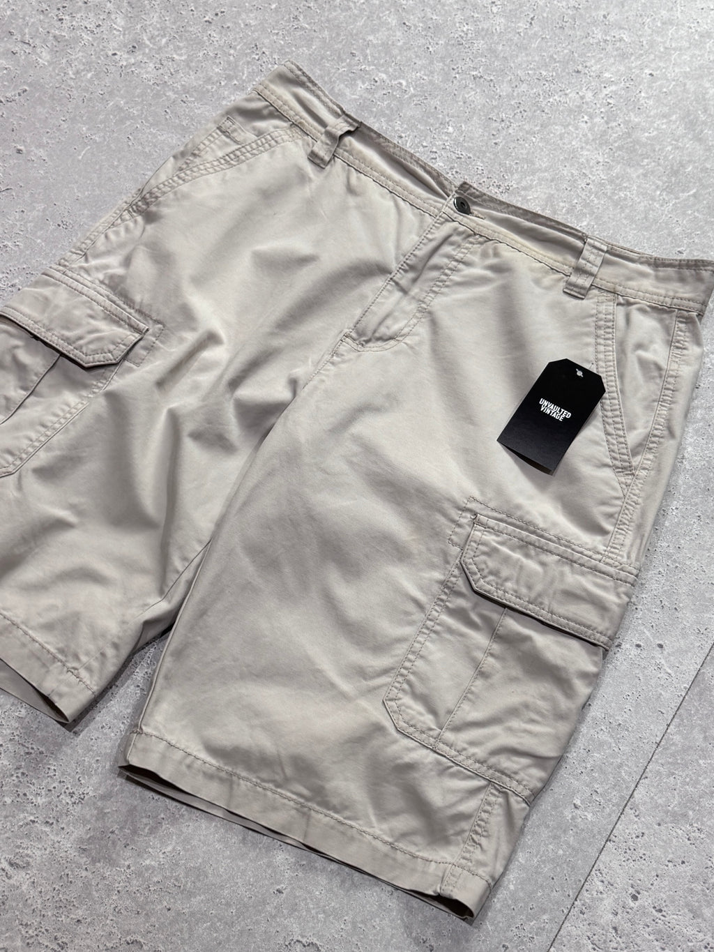 Vintage 2000s Cargo Shorts (34”)