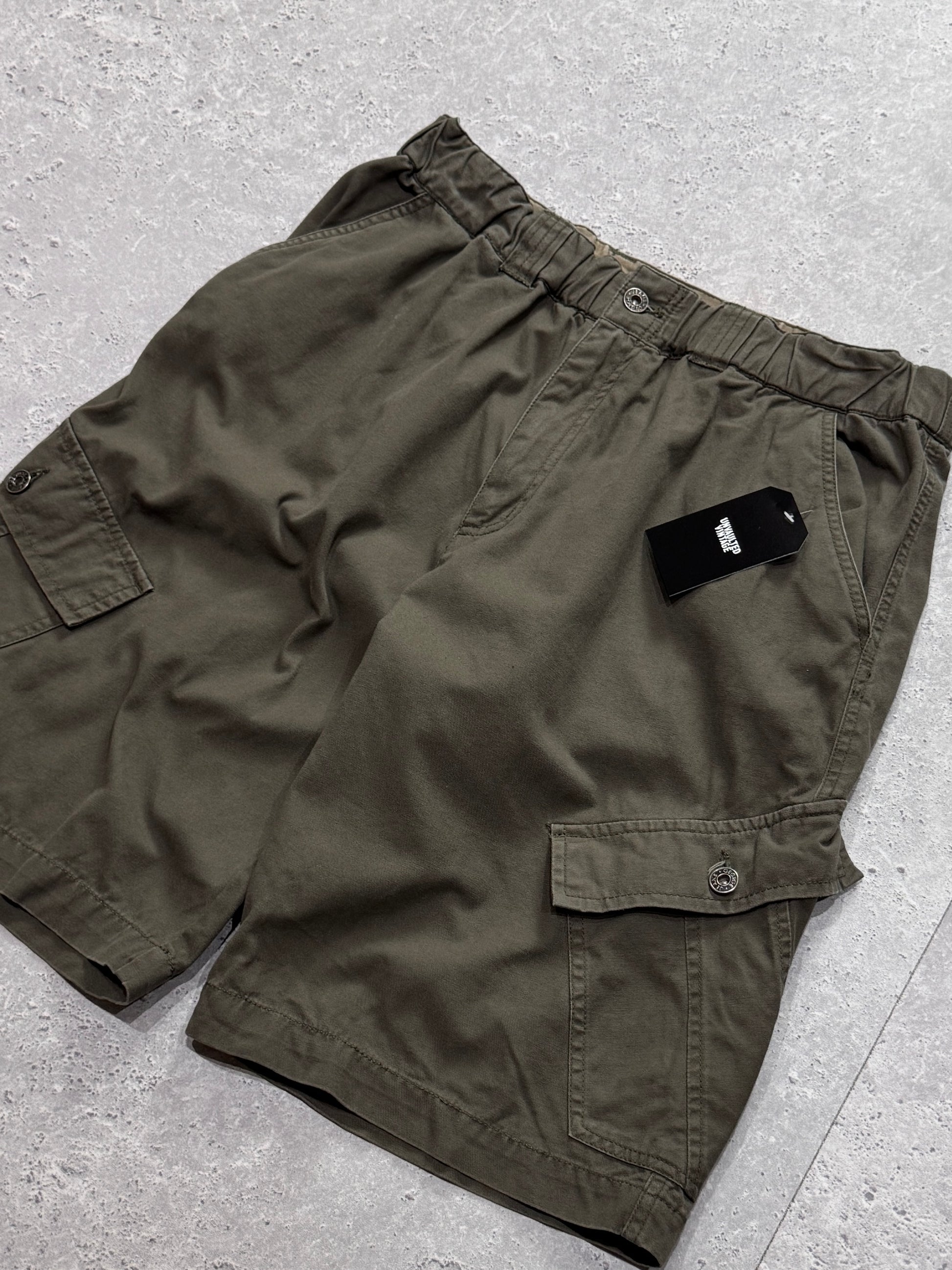 Vintage 2000s Cargo Shorts (32”)