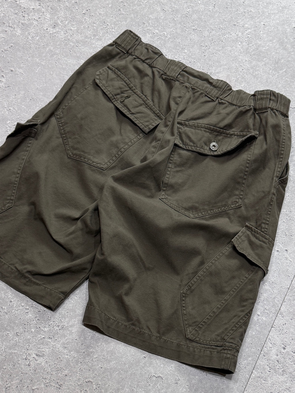 Vintage 2000s Cargo Shorts (32”)
