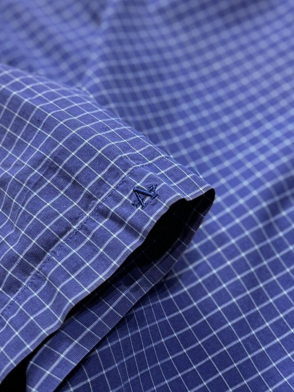 Vintage 2000s Button Up Shirt (M)