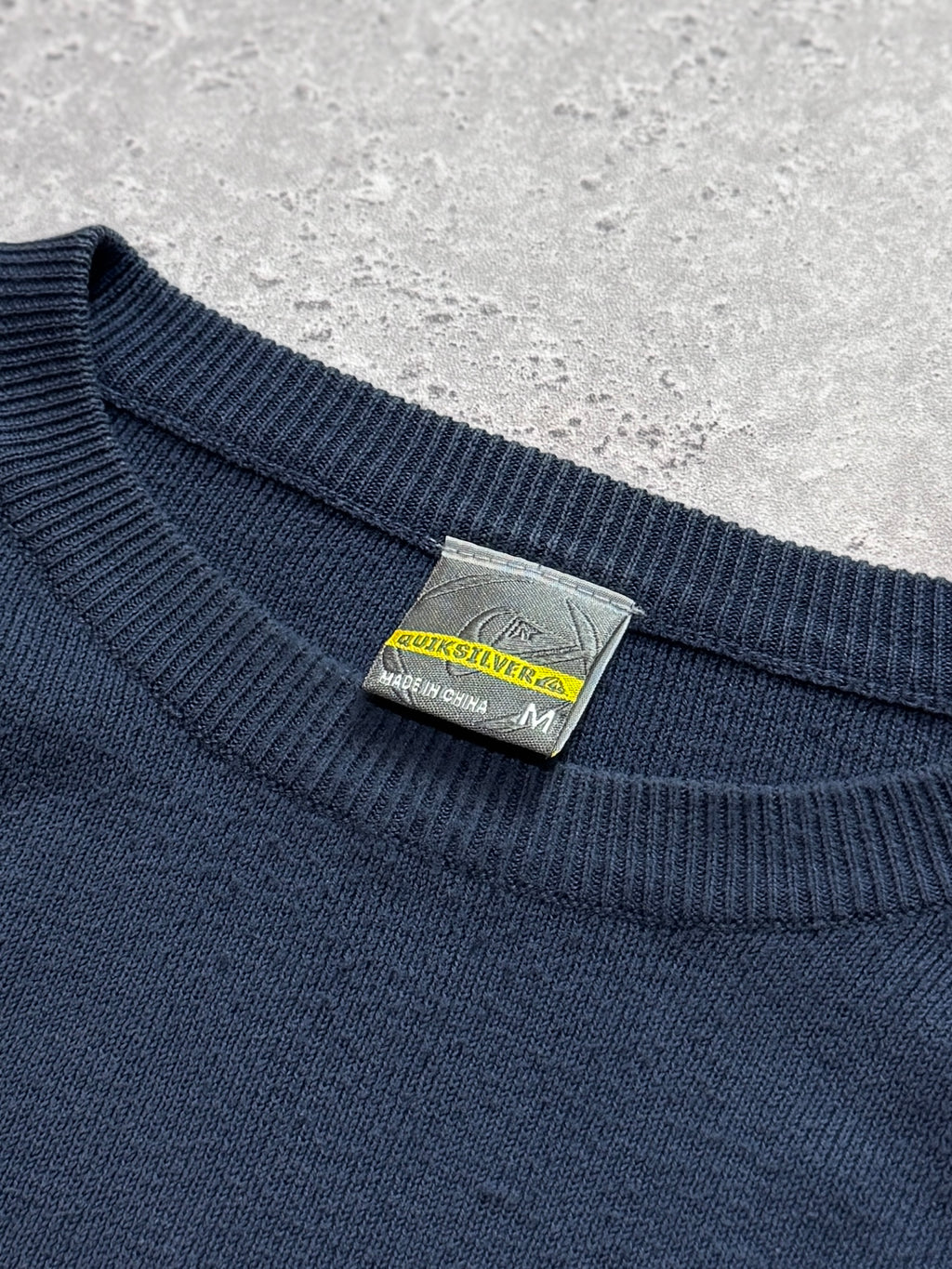 Vintage 2000s Quiksilver Knitted Surfwear Sweater (L)