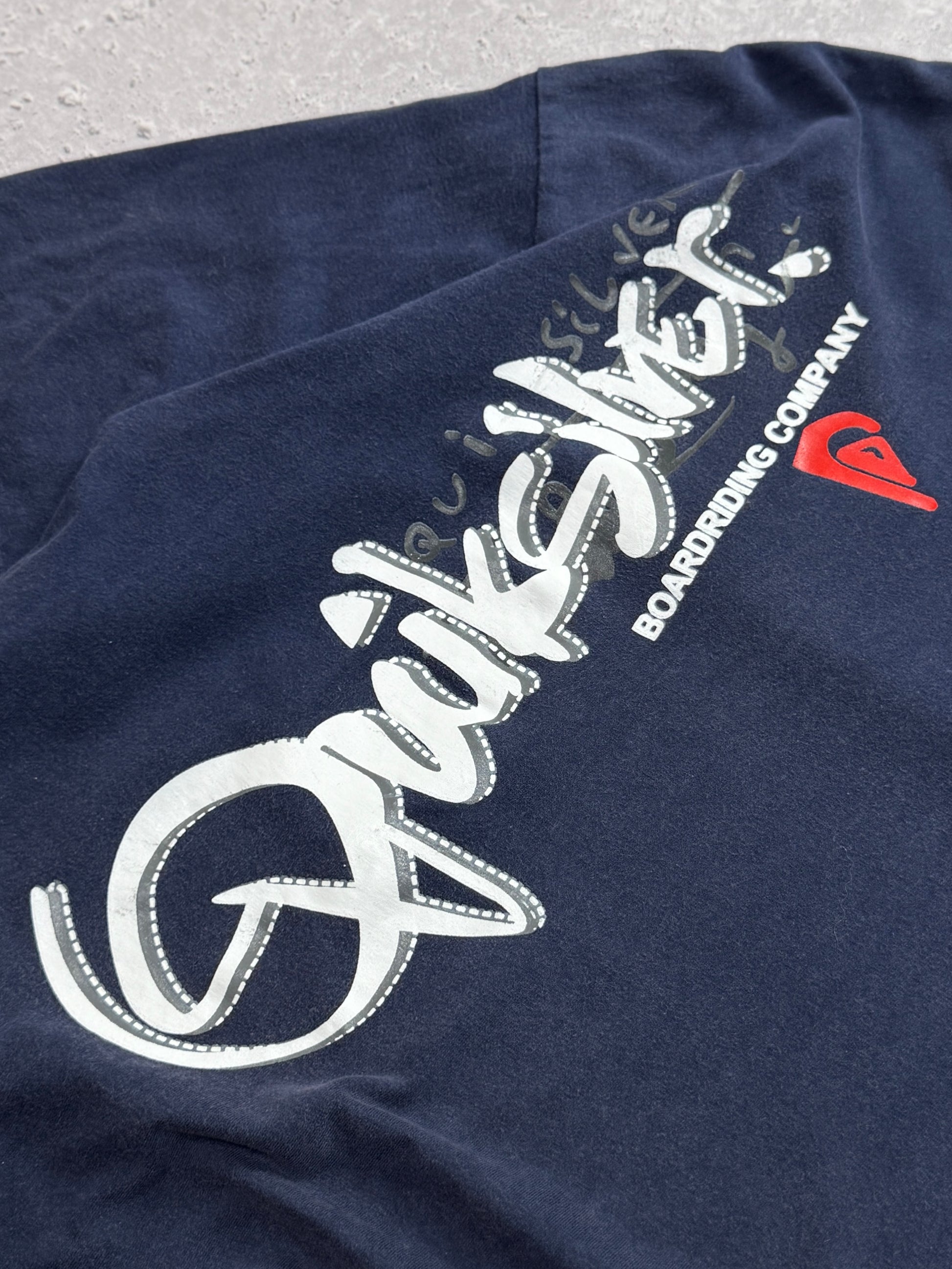 Vintage 2000s Quiksilver Surf Tee (XL)