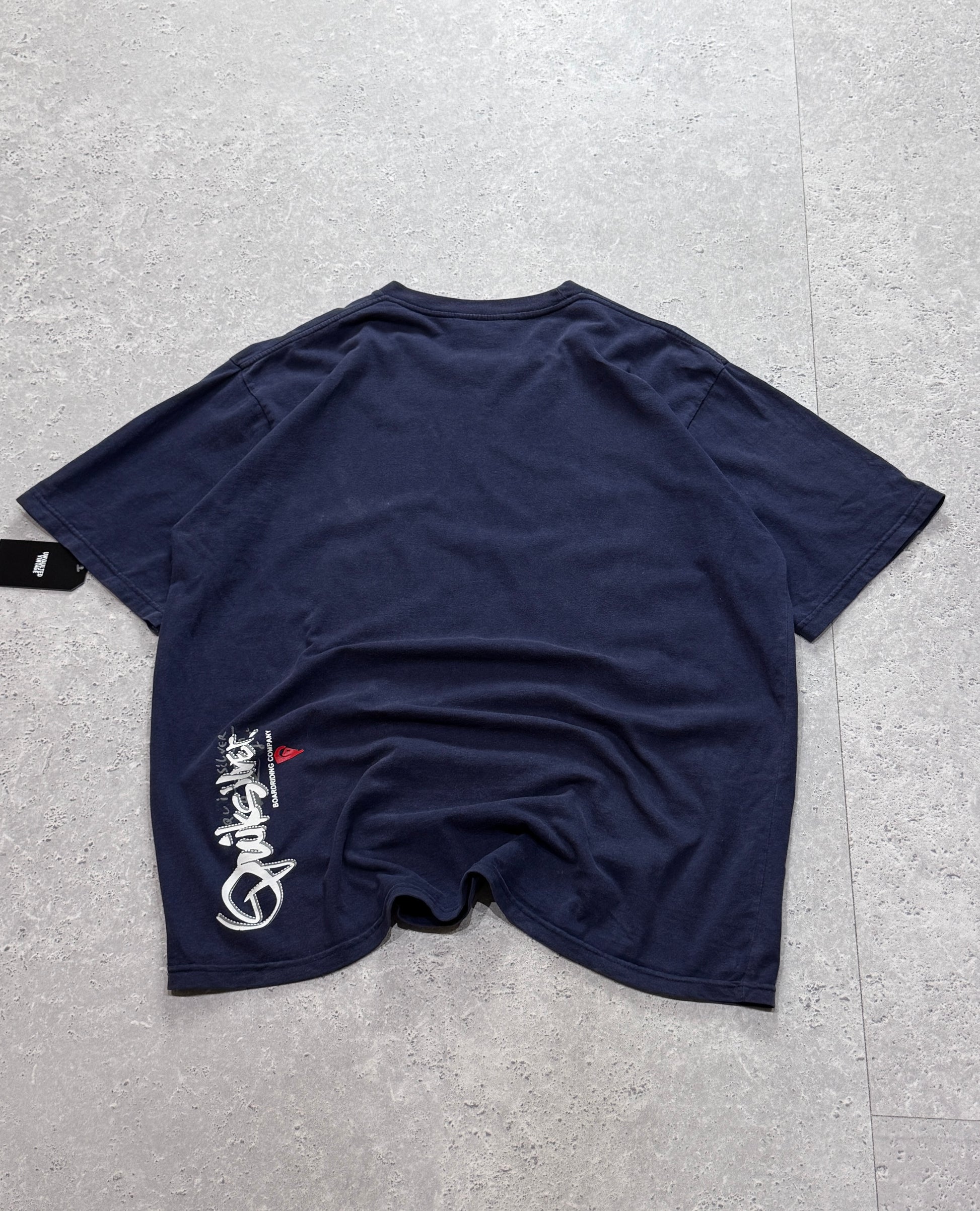 Vintage 2000s Quiksilver Surf Tee (XL)