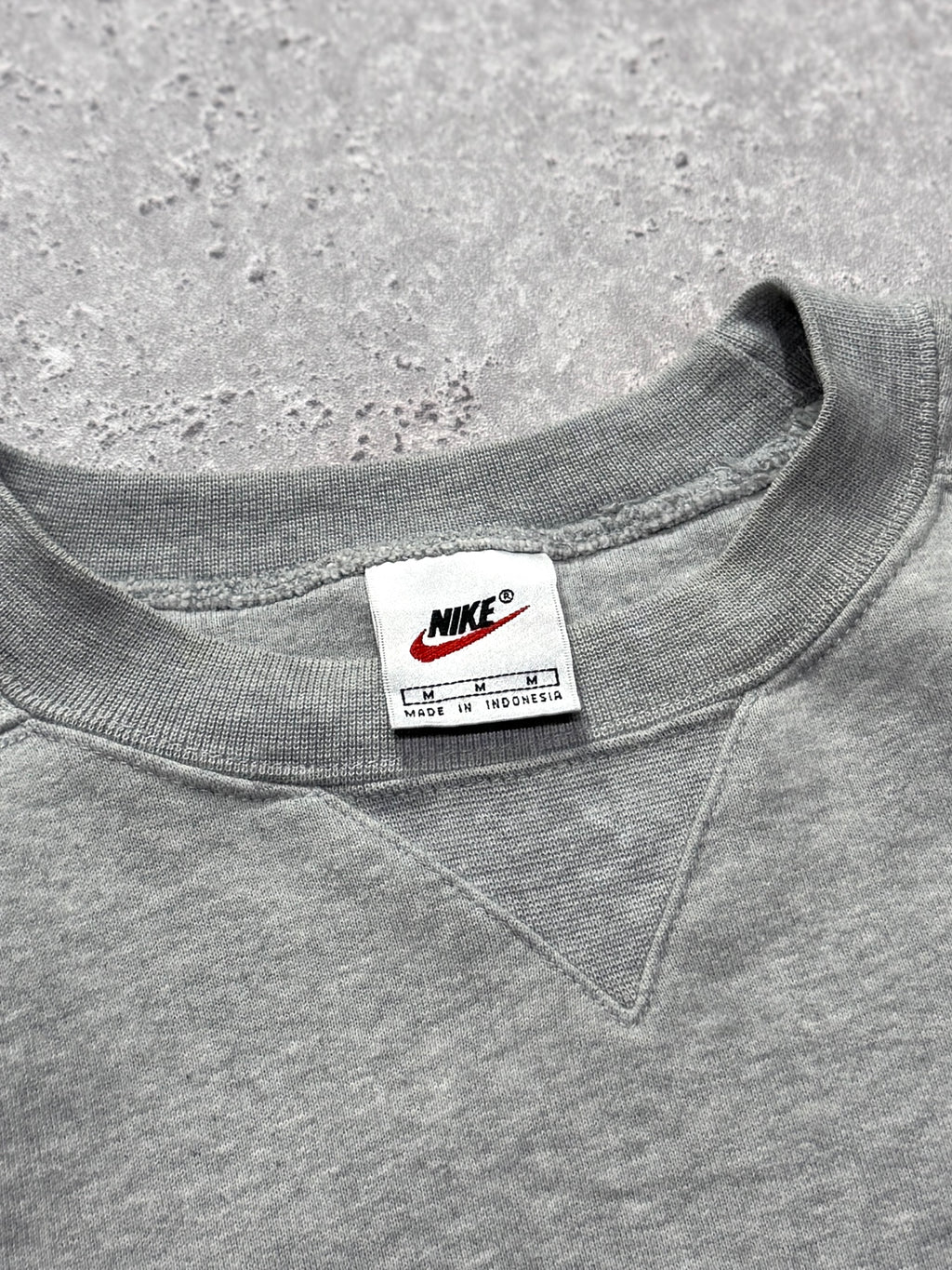 Vintage Nike 98’ Embroidered Sweater (M)