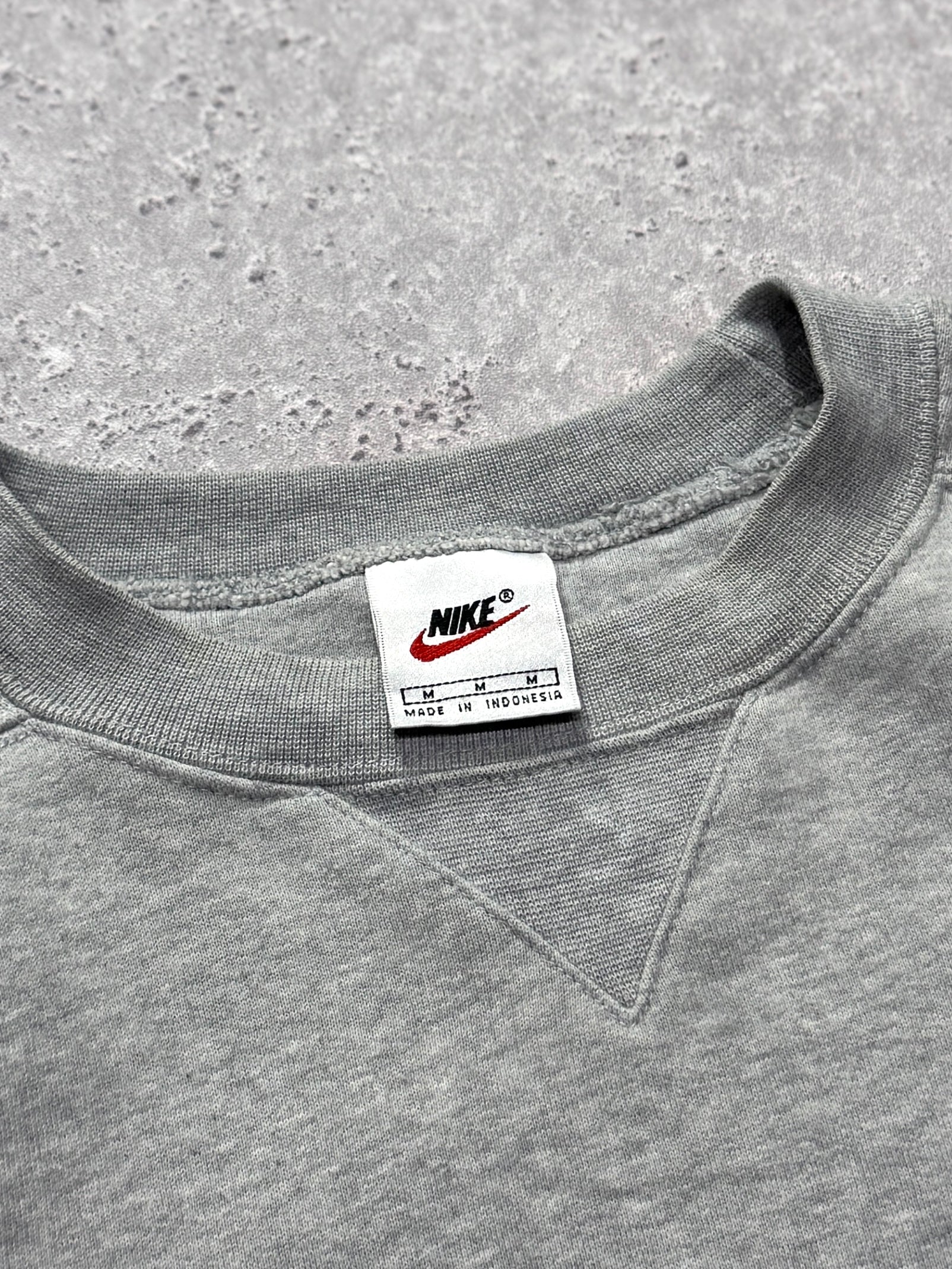 Vintage Nike 98’ Embroidered Sweater (M)