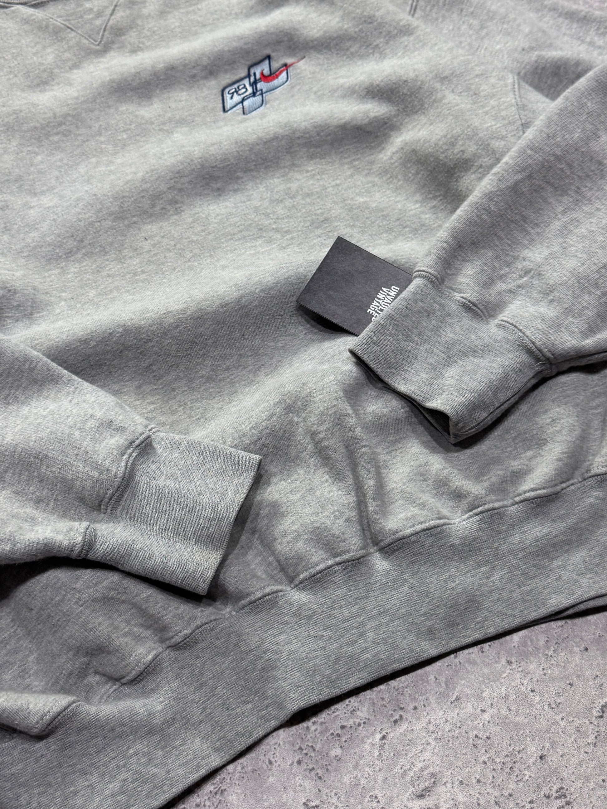 Vintage Nike 98’ Embroidered Sweater (M)