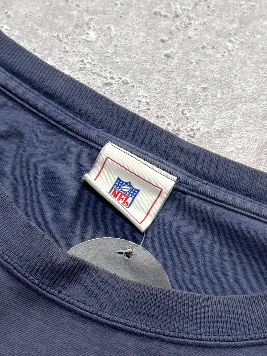 Vintage 2000s New England Patriots NFL Tee (L)