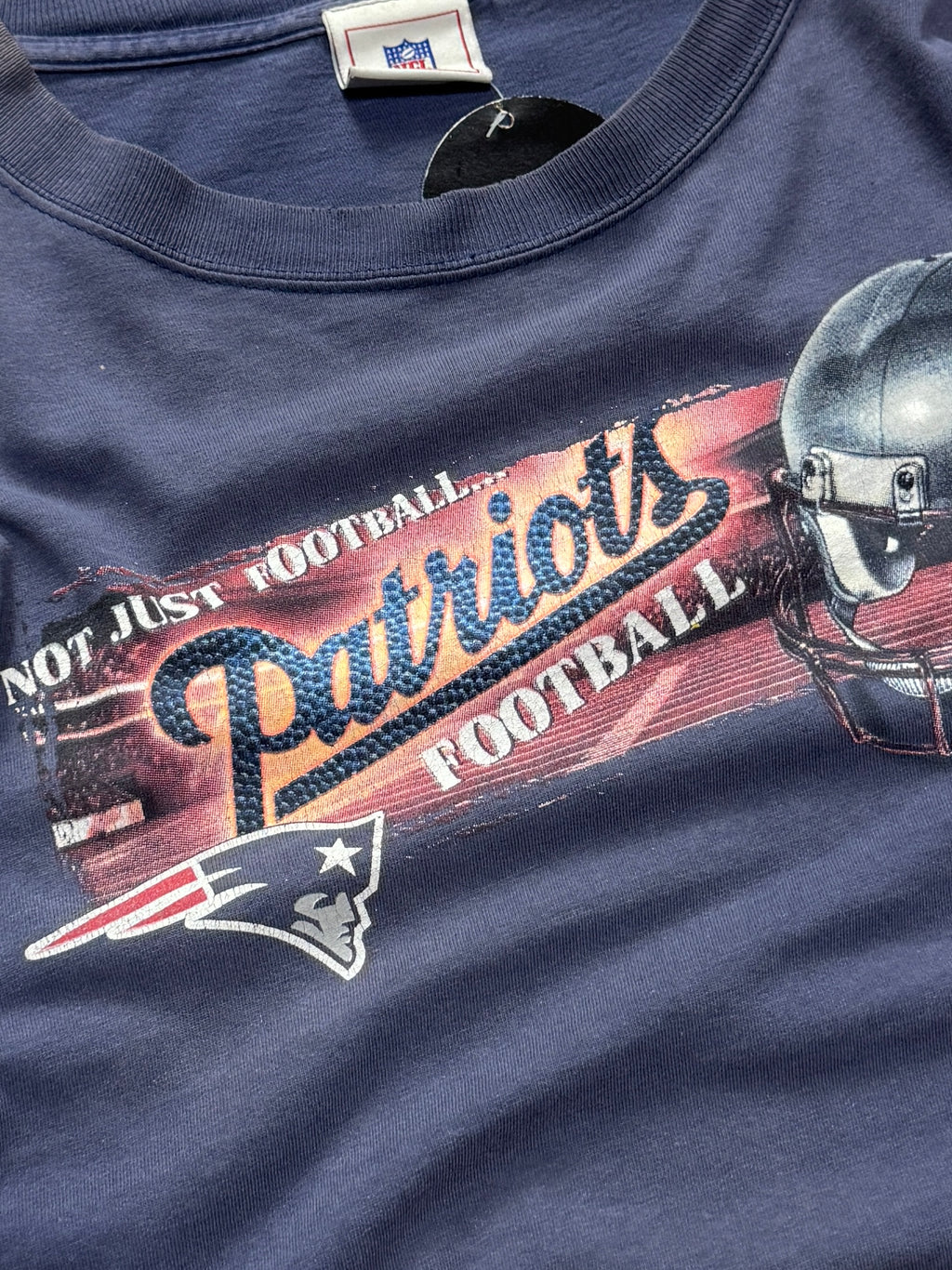 Vintage 2000s New England Patriots NFL Tee (L)
