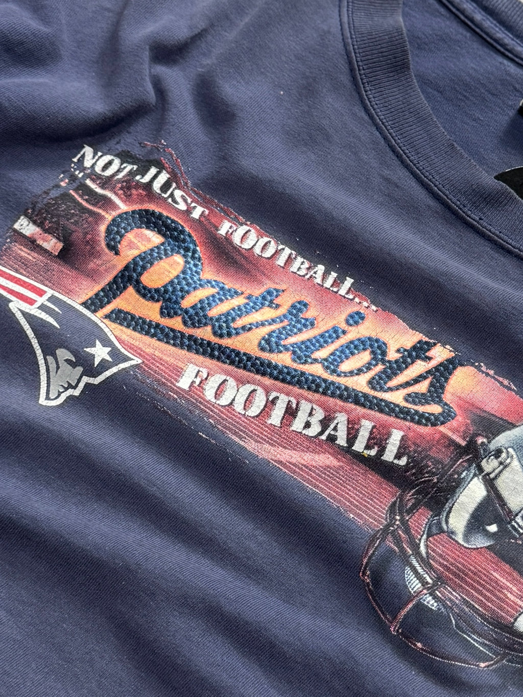 Vintage 2000s New England Patriots NFL Tee (L)