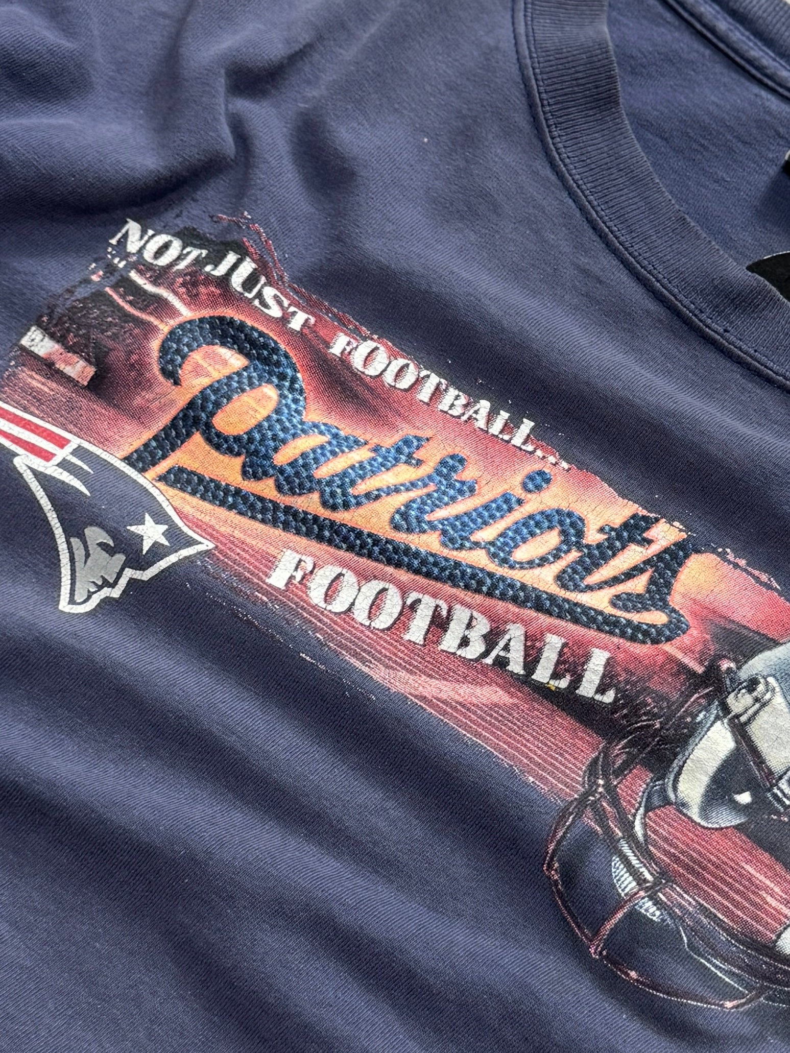 Vintage 2000s New England Patriots NFL Tee (L)
