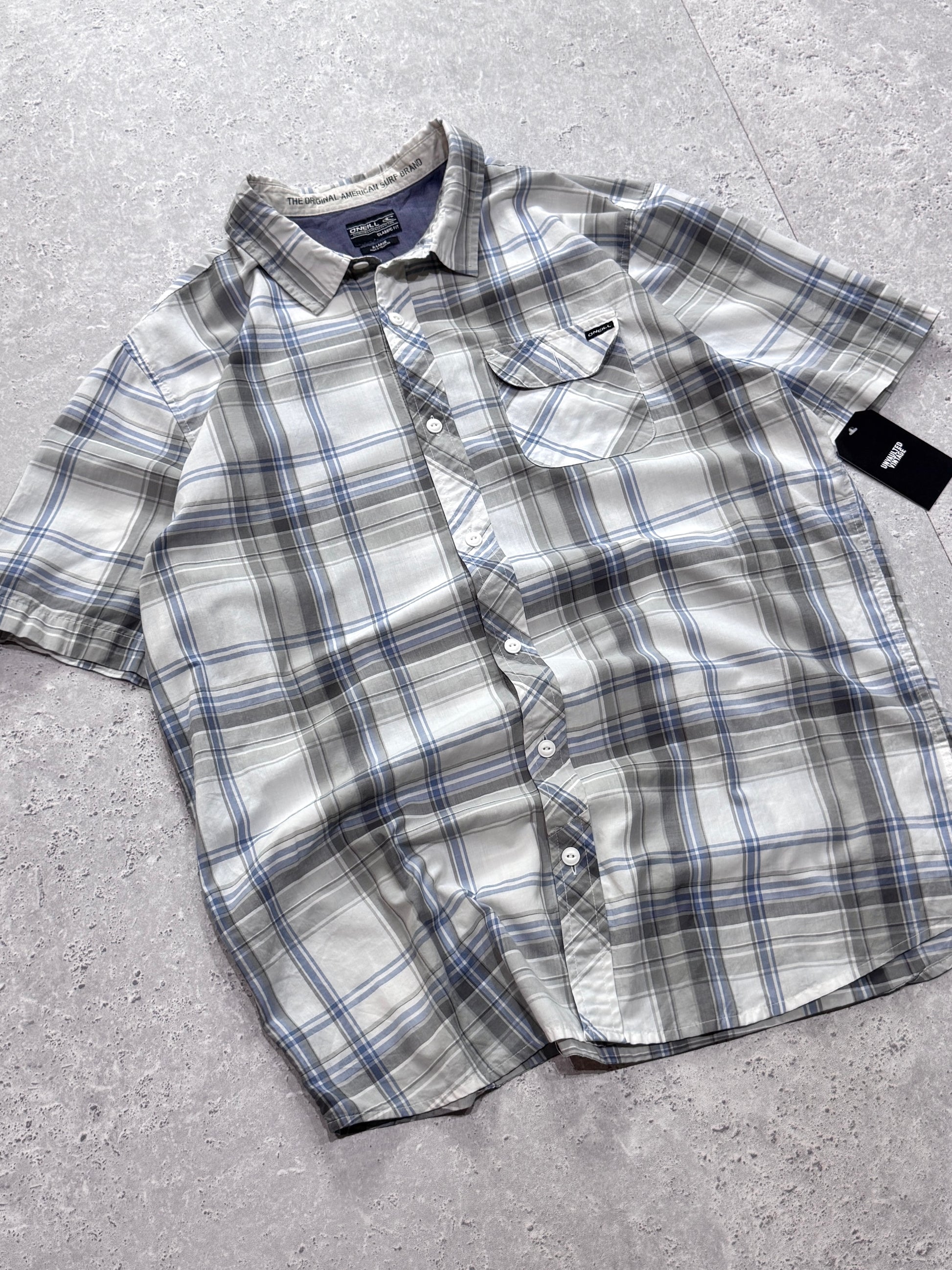 Vintage 2000s O’Neill Plaid Surfwear Button Up Shirt (L)