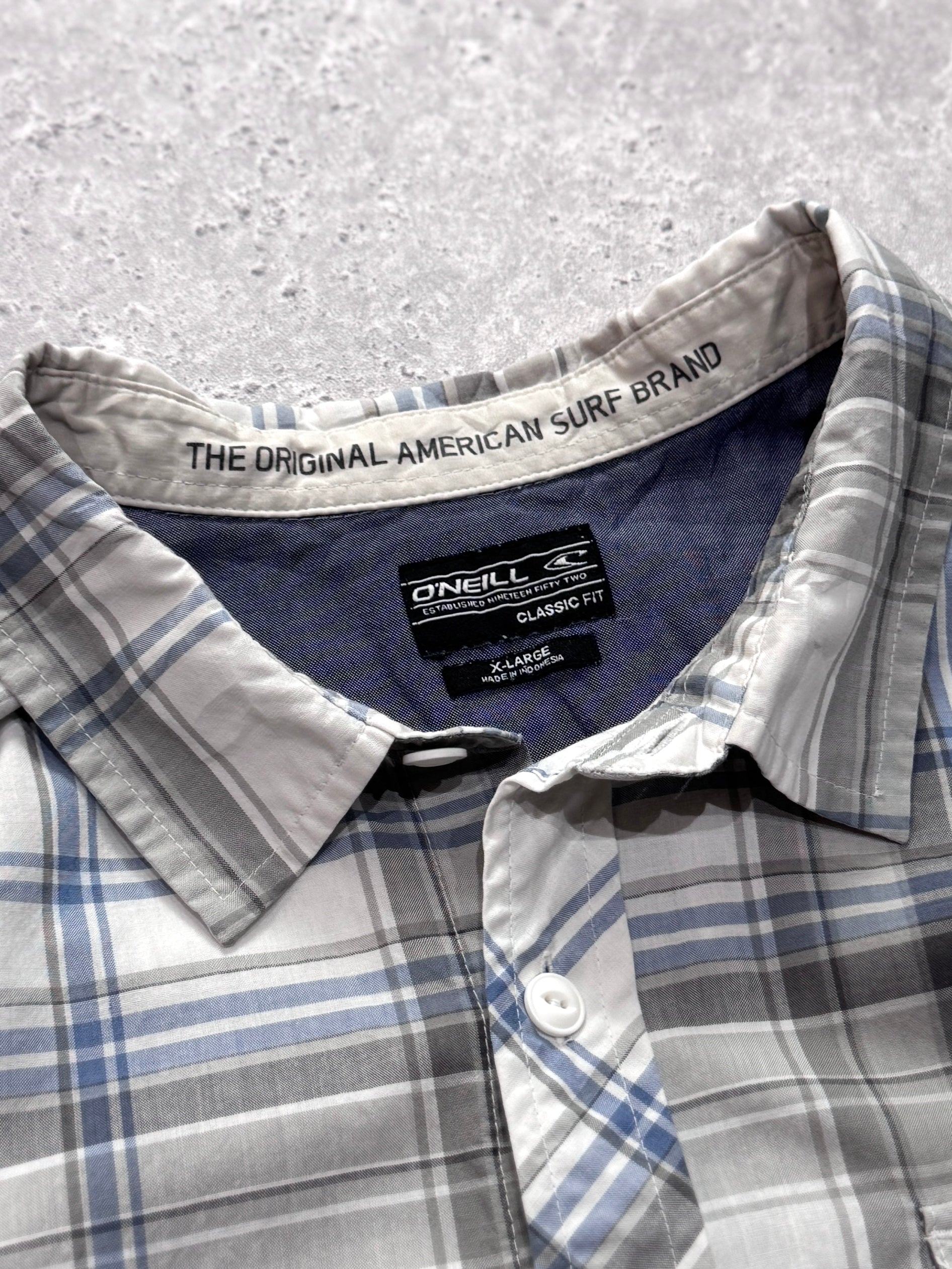 Vintage 2000s O’Neill Plaid Surfwear Button Up Shirt (L)