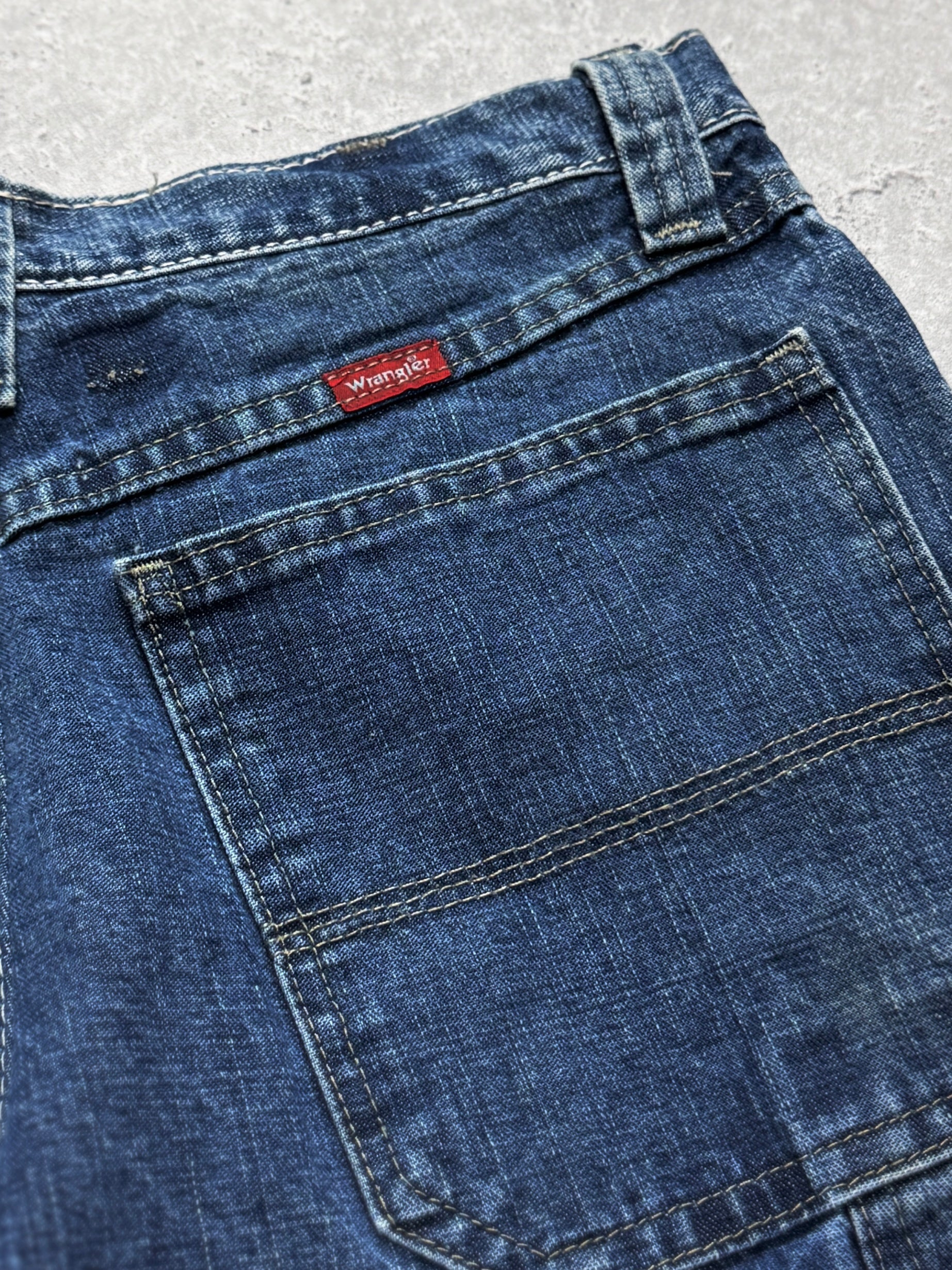 Vintage 2000s Wrangler Carpenter shorts (28”)