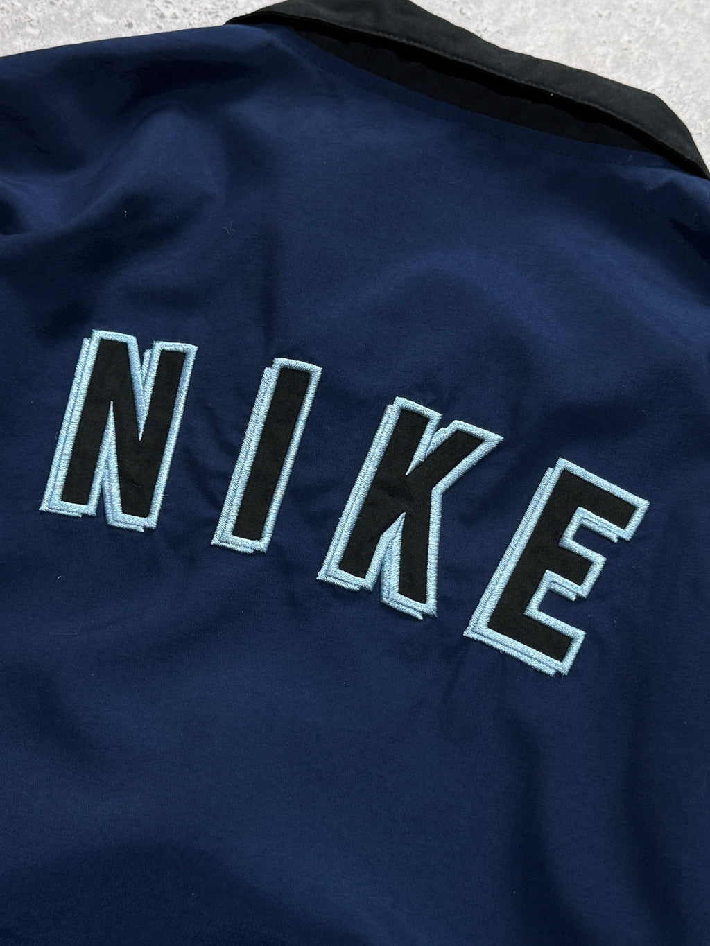 Vintage 2000s Nike Spellout Windbreaker Jacket (M)