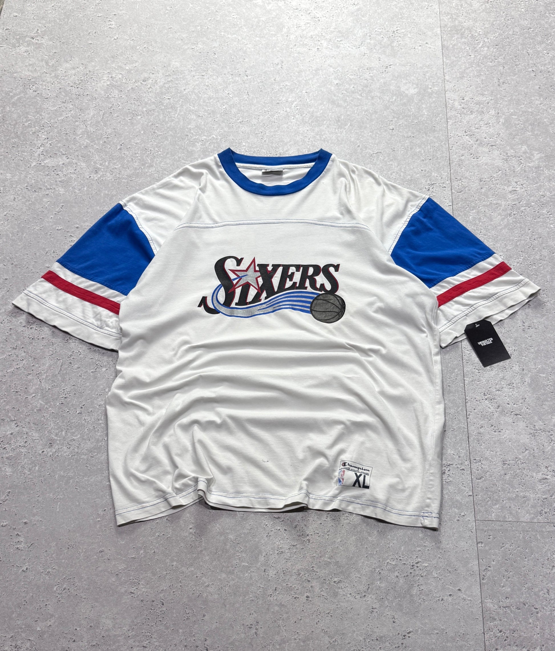 Vintage 2000s Philadelphia 76ers Allan Iverson Tee (XL)