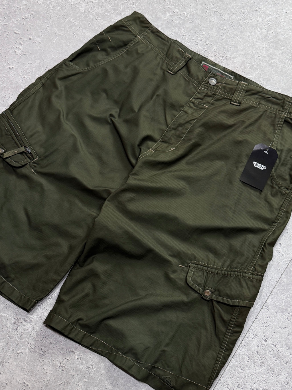 Vintage Y2K Quiksilver Cargo Shorts (36”)