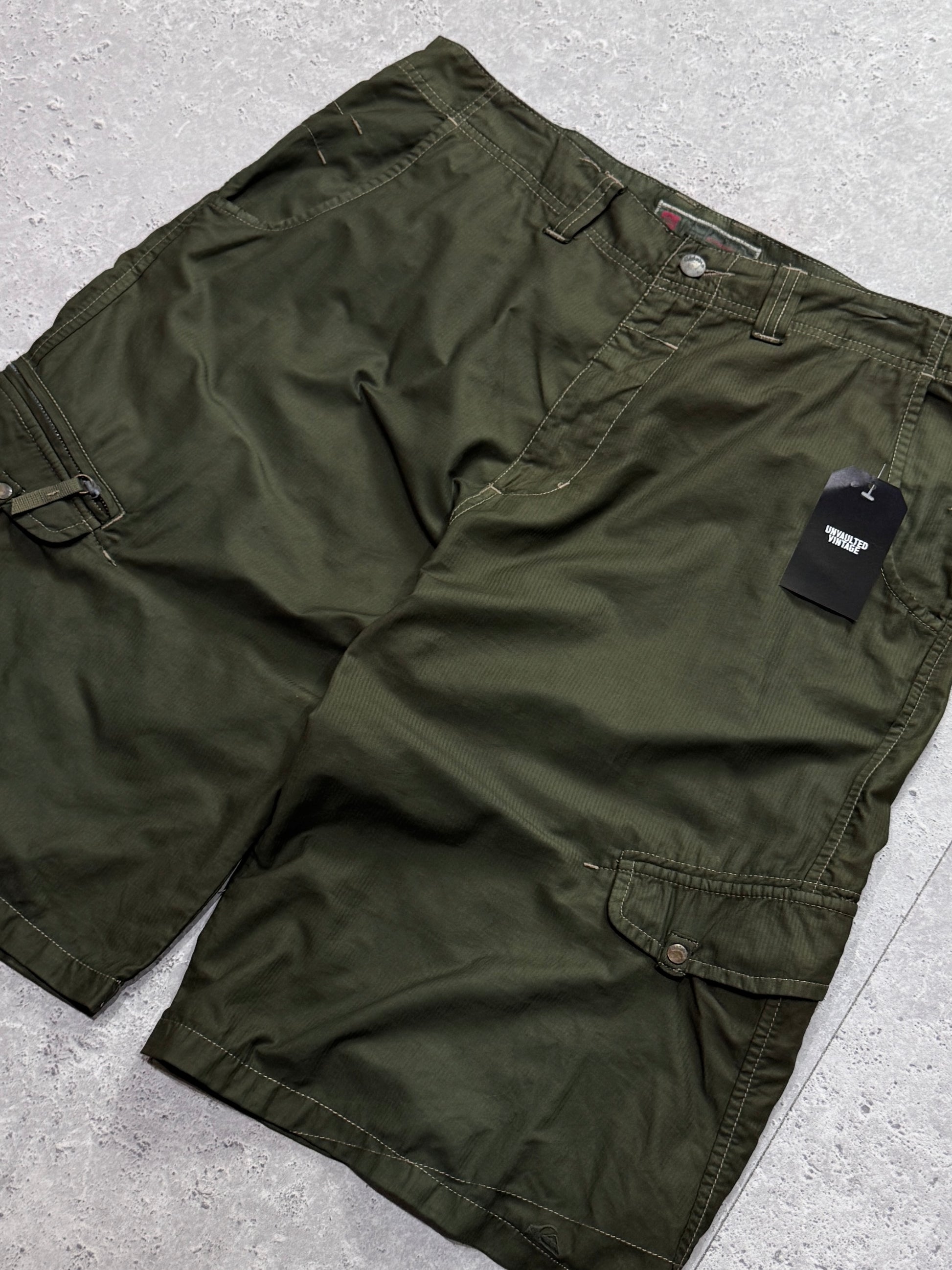 Vintage Y2K Quiksilver Cargo Shorts (36”)