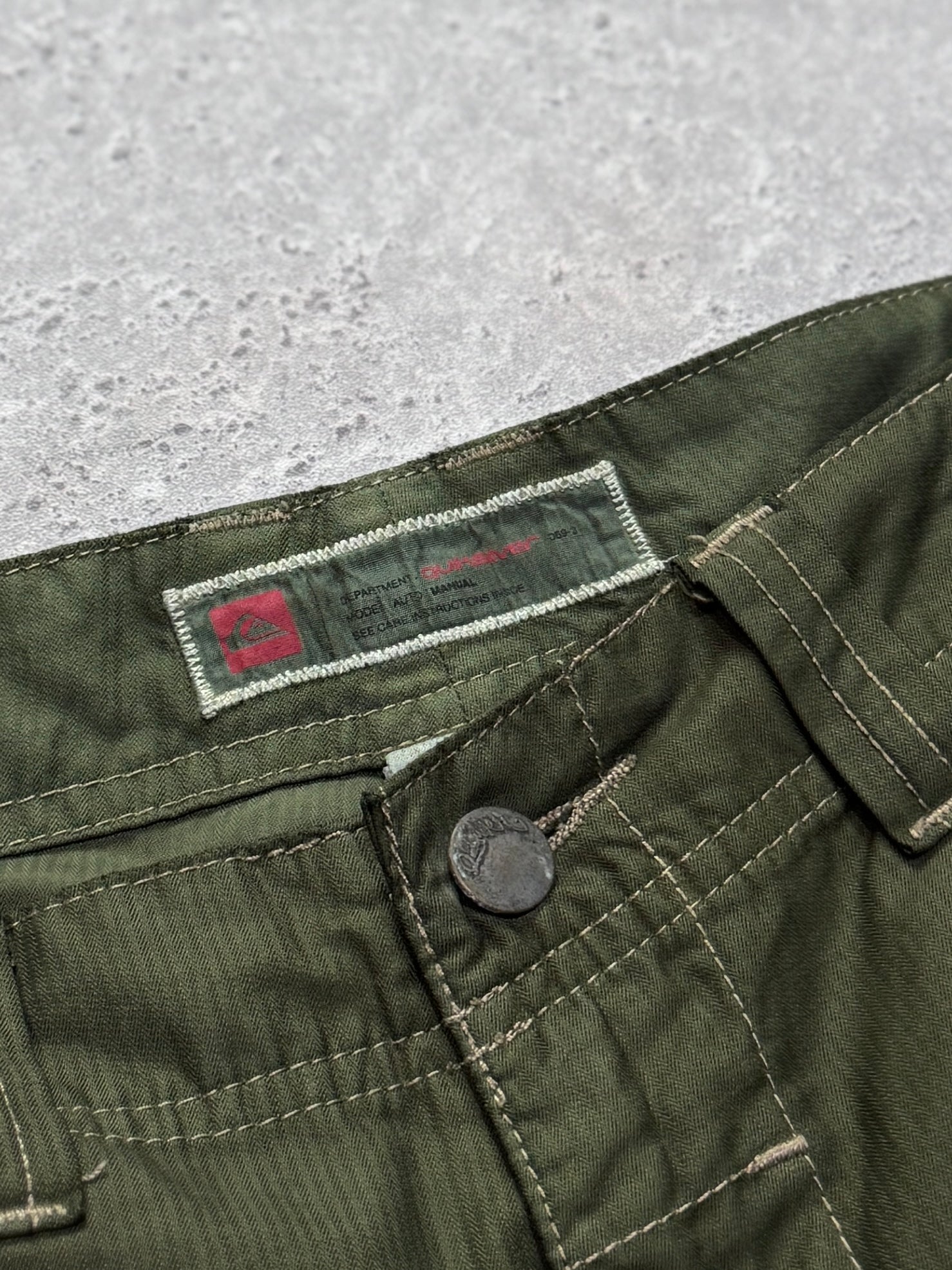 Vintage Y2K Quiksilver Cargo Shorts (36”)
