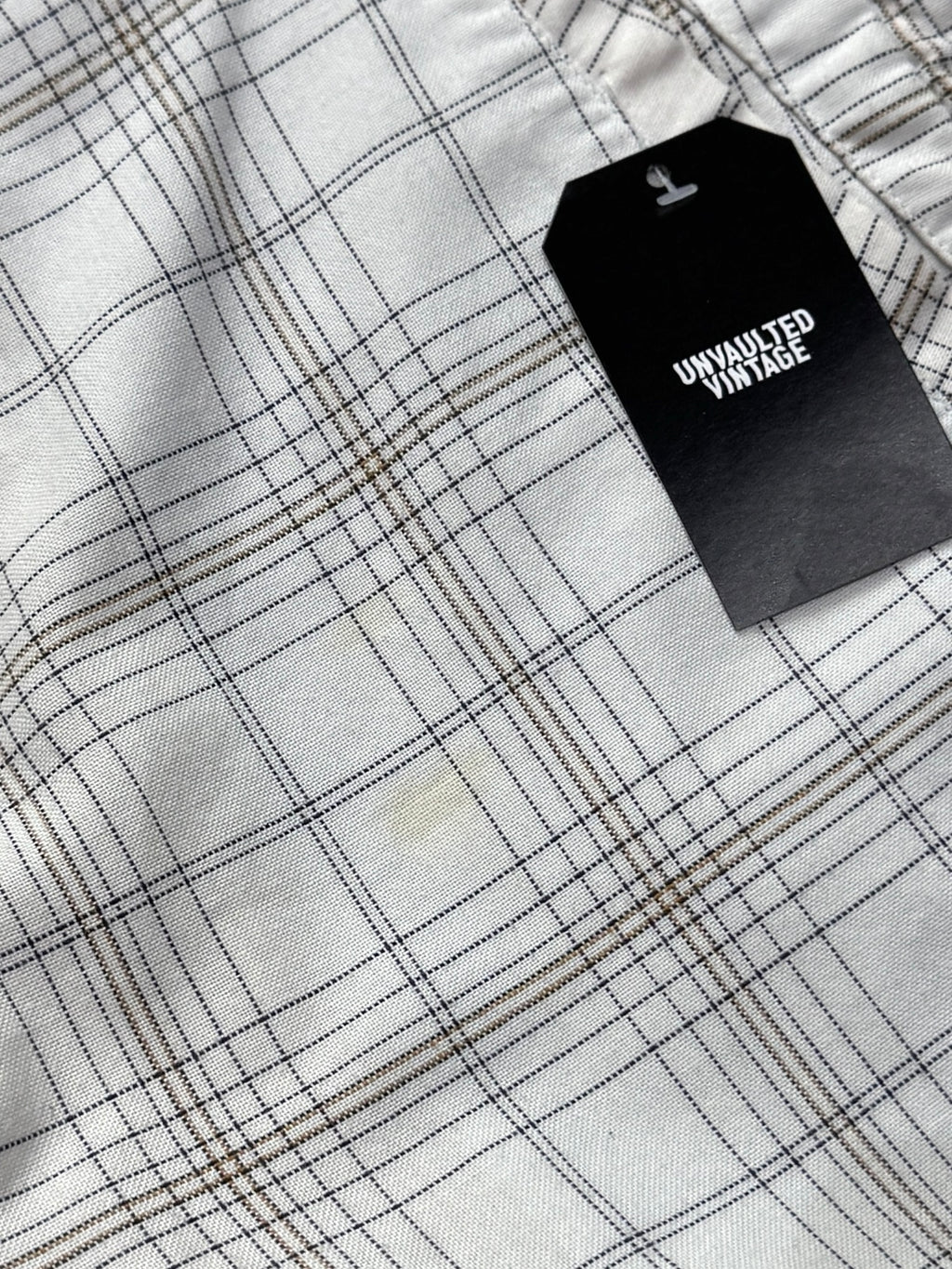Vintage Y2K Volcom Plaid Shorts (34”)