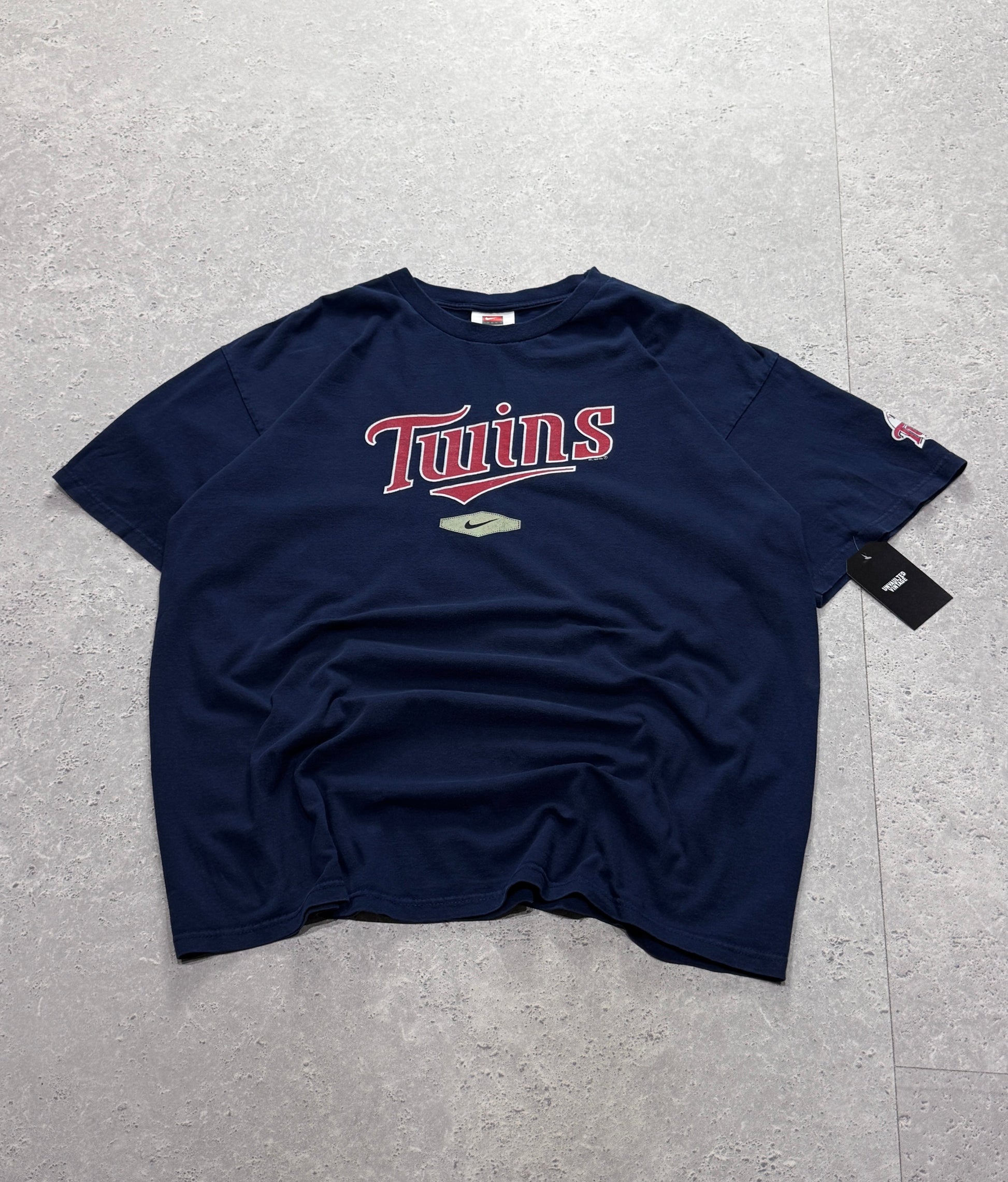Vintage 2000s Nike X Minnesota Twins MLB Tee (XL)