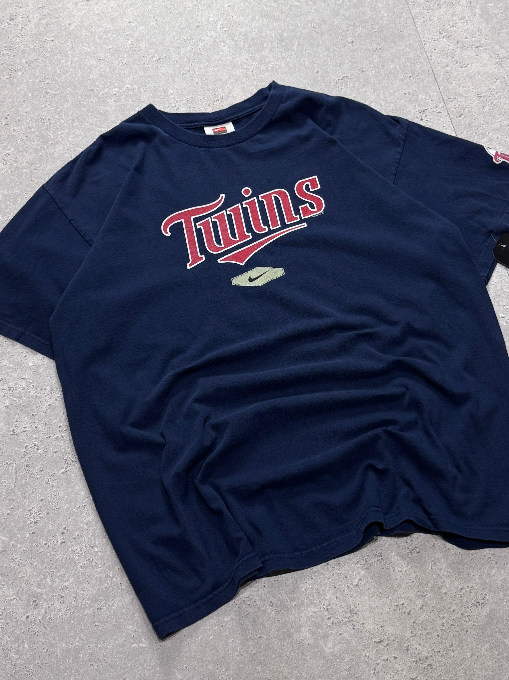Vintage 2000s Nike X Minnesota Twins MLB Tee (XL)