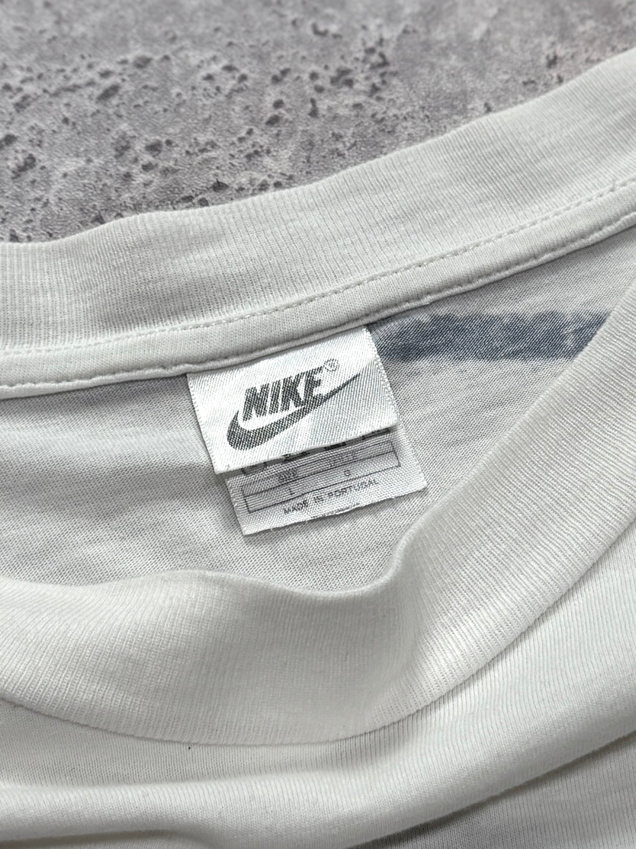 Vintage 90s Nike USA Oregon Graphic Tee (L)