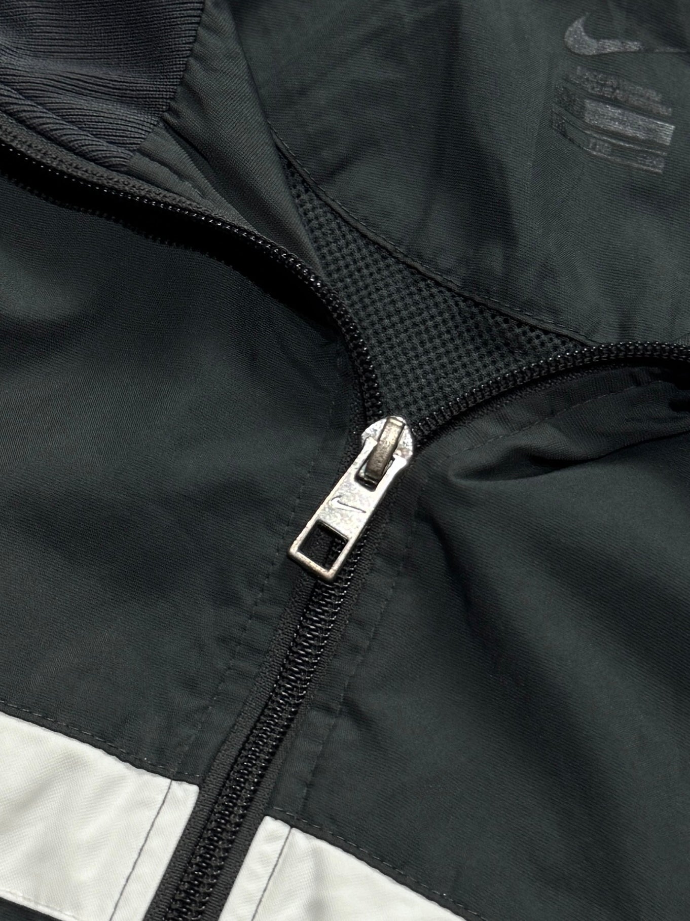 Vintage 2000s Nike Windbreaker Jacket (L)