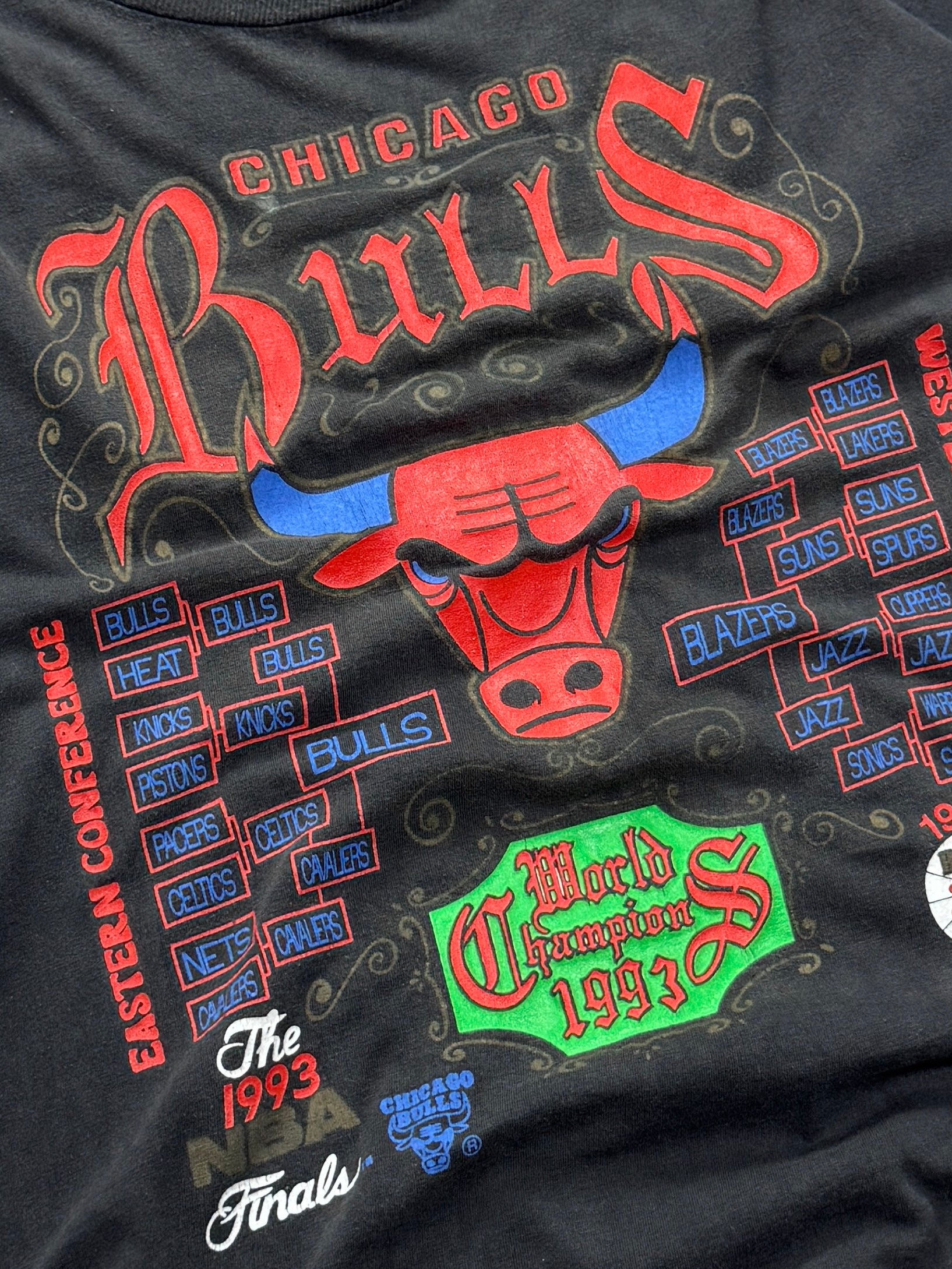 Vintage 90s Chicago Bulls NBA Tee (L)