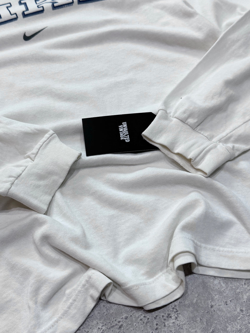 Vintage 90s Nike Spellout Long Sleeve Tee (M)