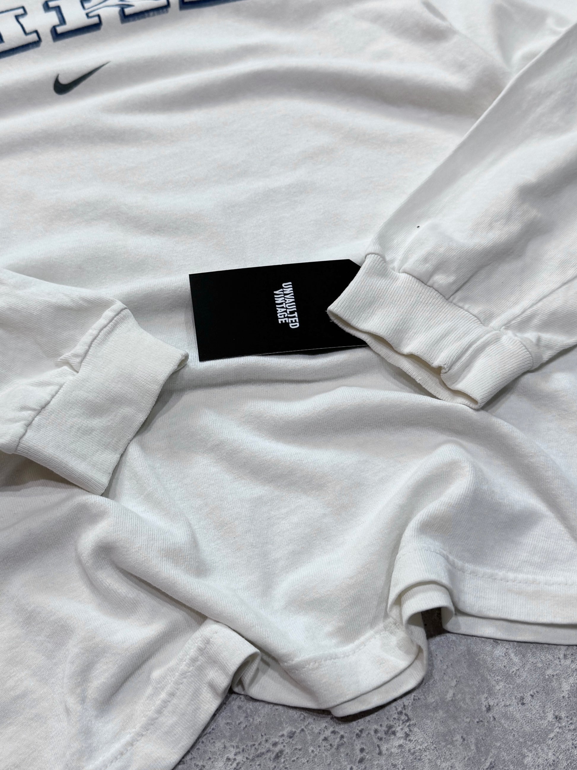 Vintage 90s Nike Spellout Long Sleeve Tee (M)