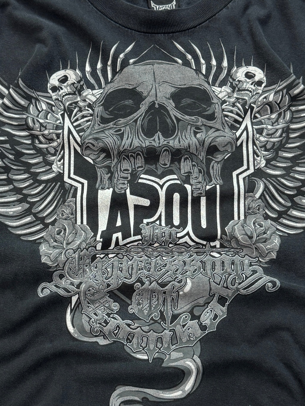 Vintage Y2K Tapout Skull Tee (L)