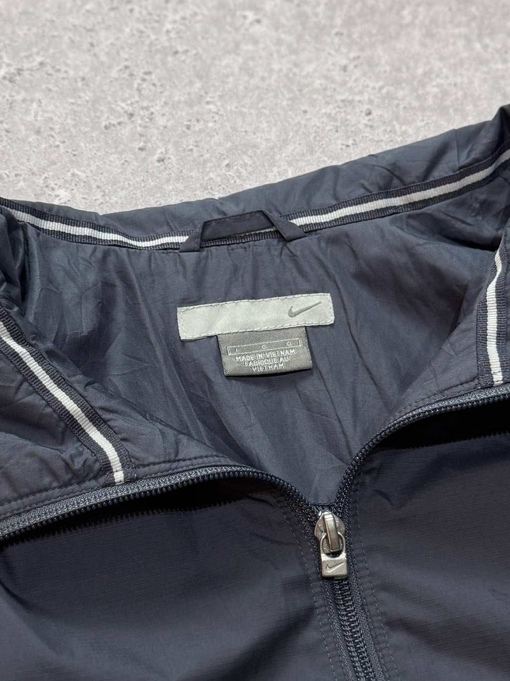 Vintage 2000s Nike Windbreaker Jacket (L)