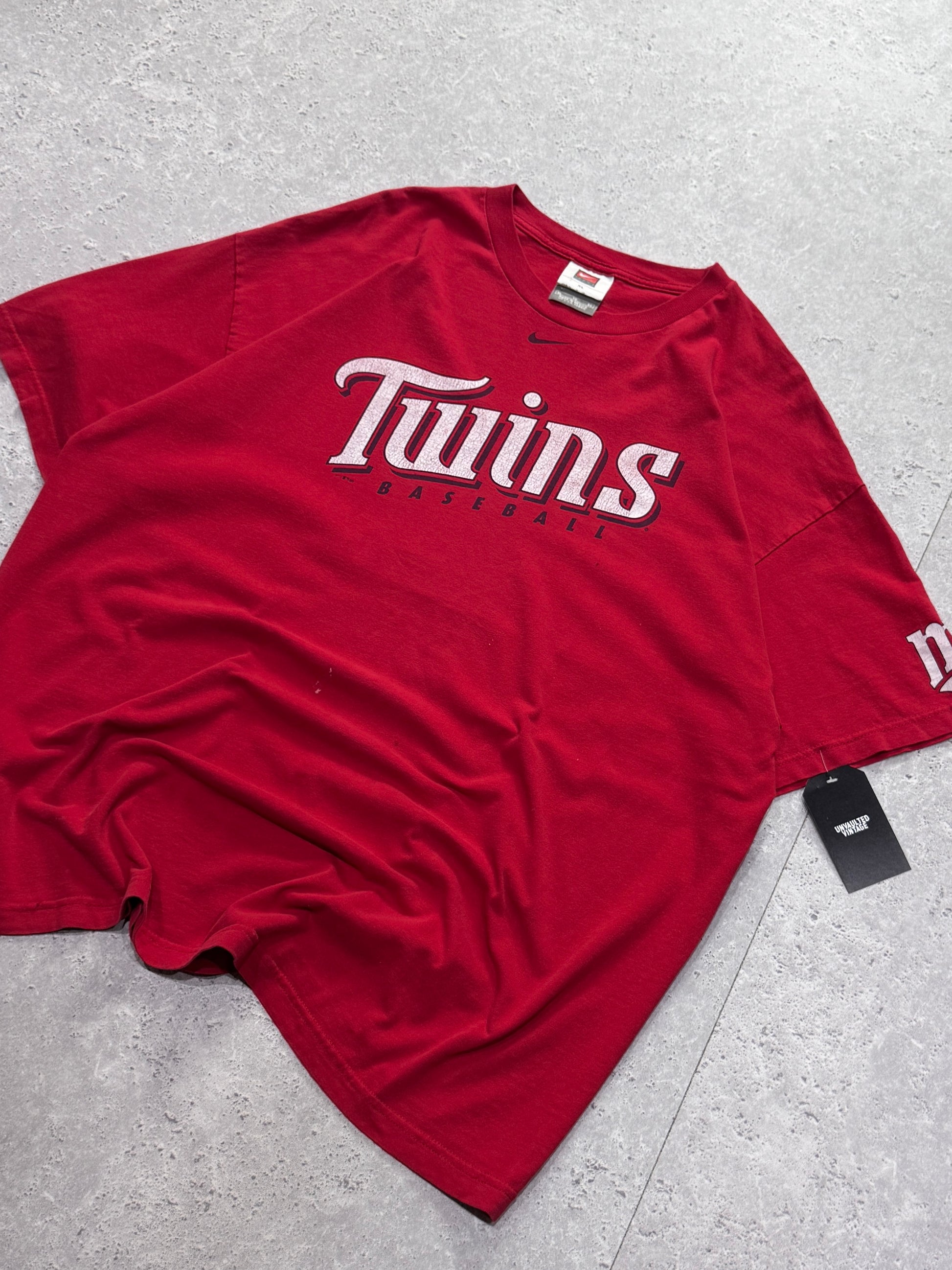 Vintage 2000s Nike X Minnesota Twins MLB Tee (XL)