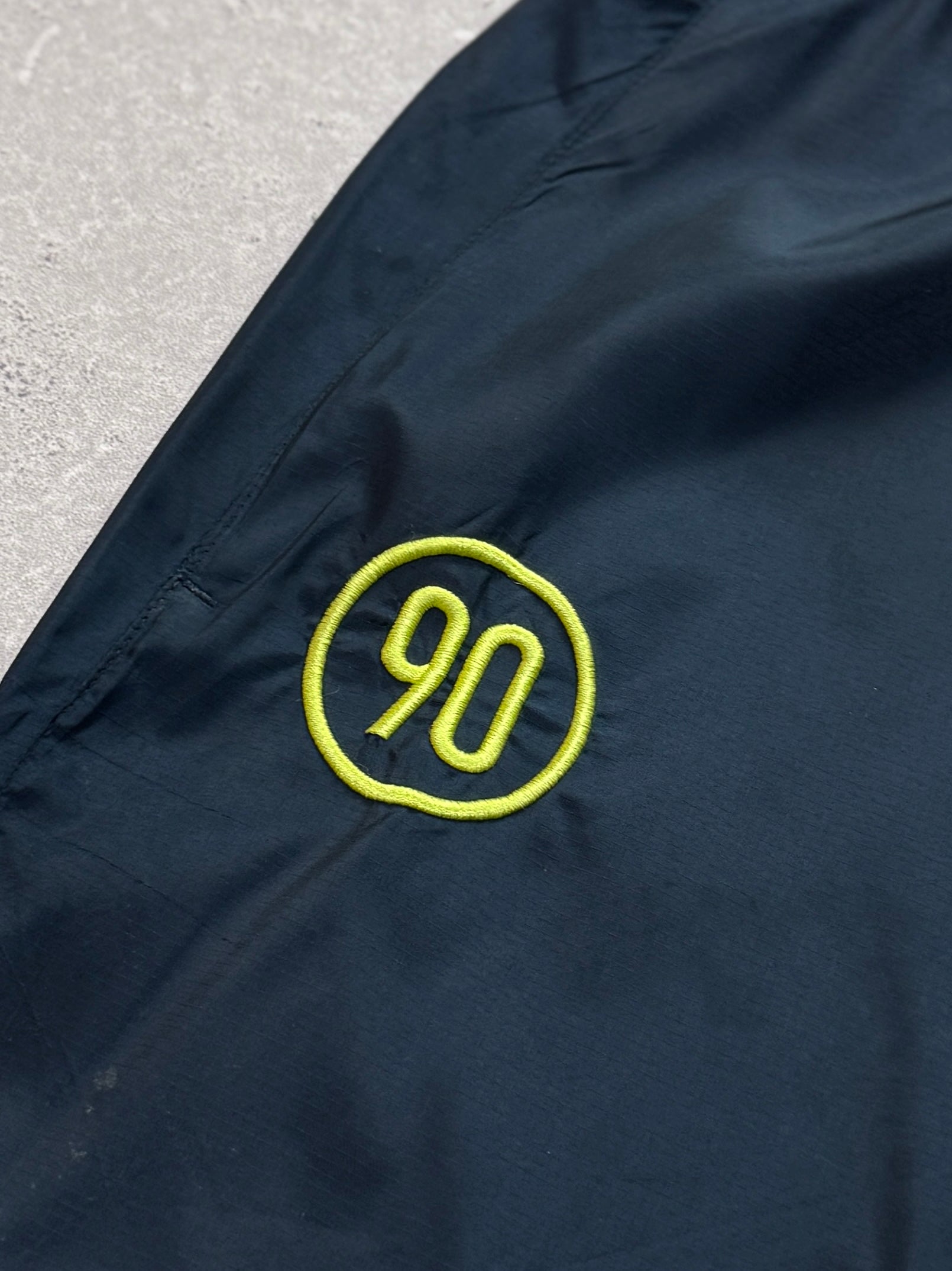 Vintage 2000s Nike Total 90 Training Track Shorts (L)