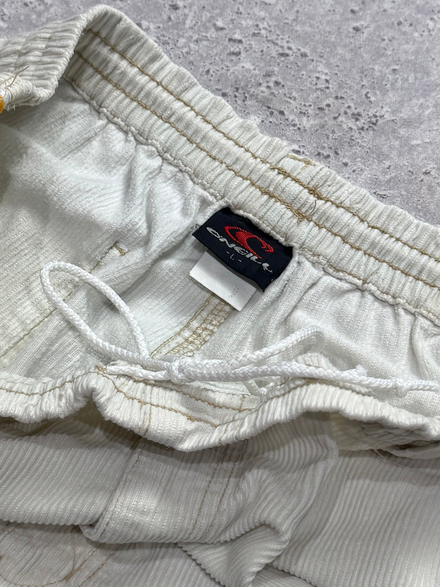 Vintage 90s O'Neill Corduroy Surfwear Shorts (L)