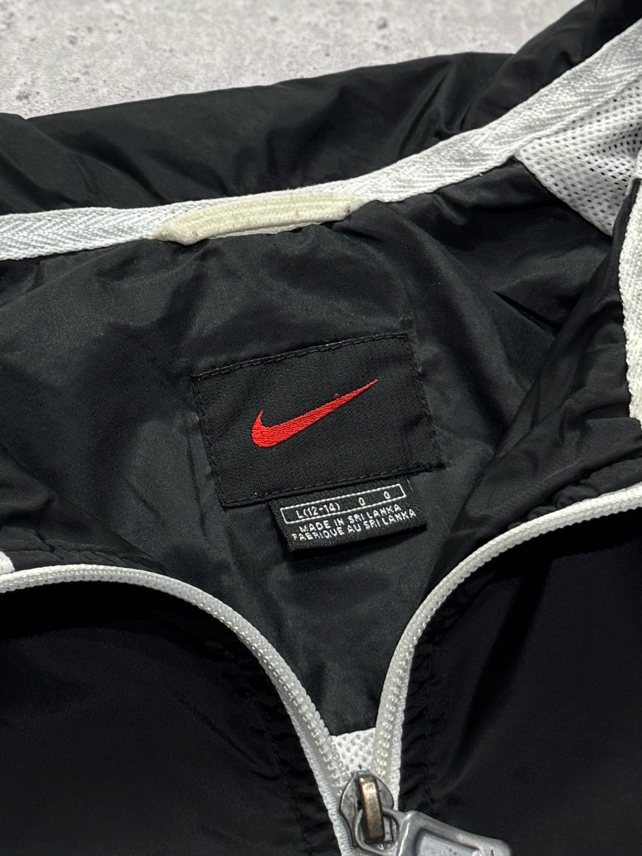 Vintage 2000s Nike Windbreaker Jacket (M)