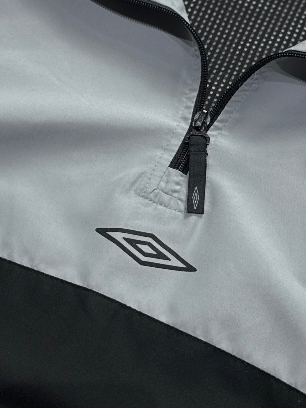 Vintage 2000s Umbro Quarter Zip Windbreaker Jacket (XL)