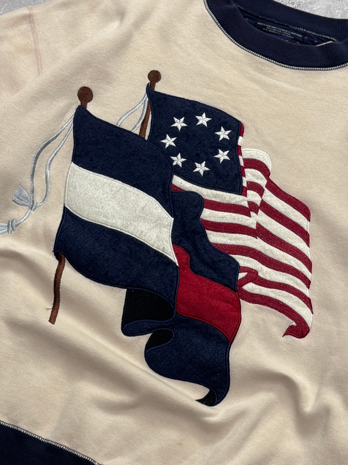 Vintage 90s Tommy Hilfiger Flag Sweater (L)