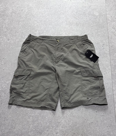 Vintage 2000s Columbia Cargo Utility Trail Shorts (M)
