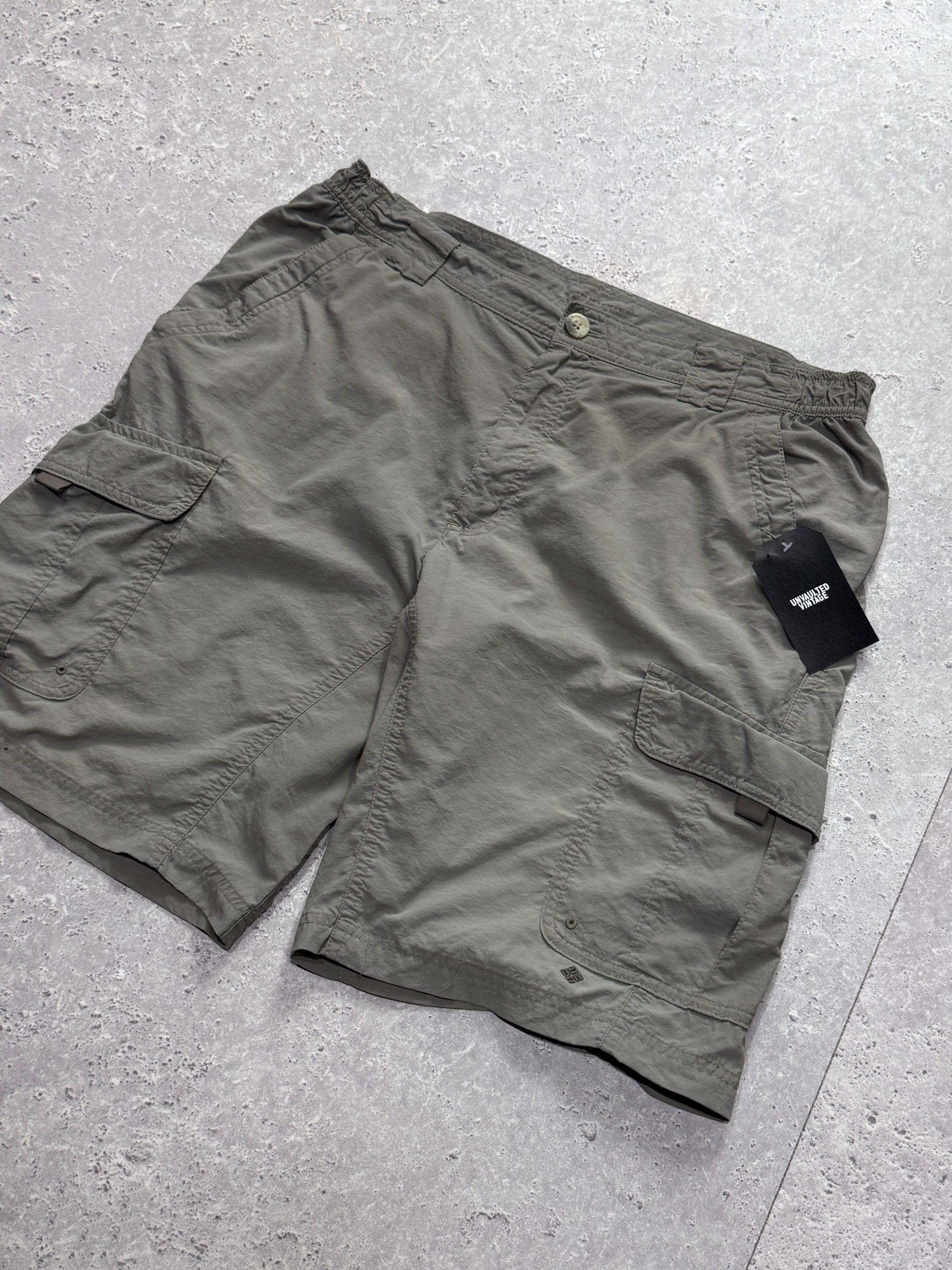 Vintage 2000s Columbia Cargo Utility Trail Shorts (M)